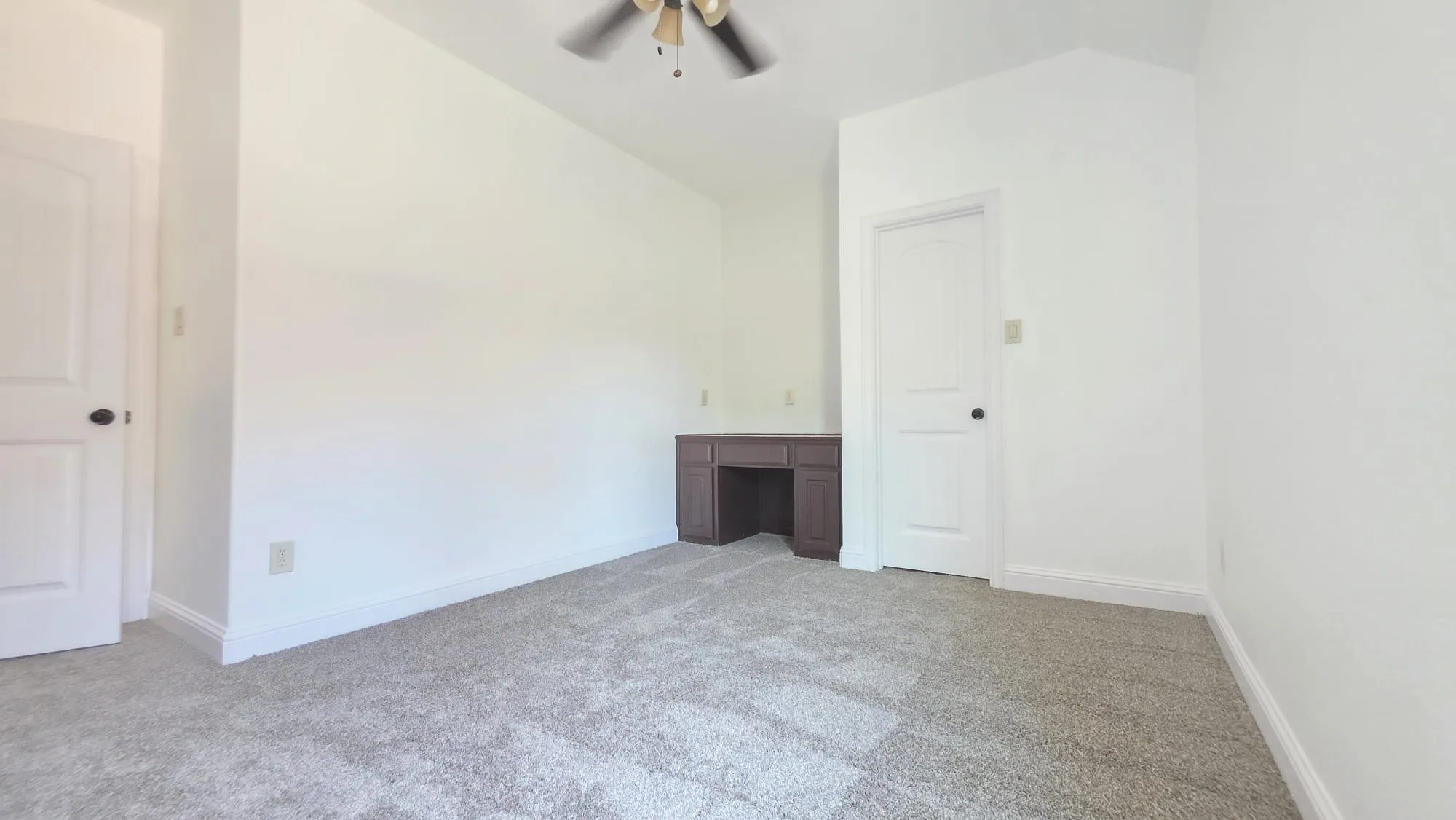 Bedroom 3 with desk