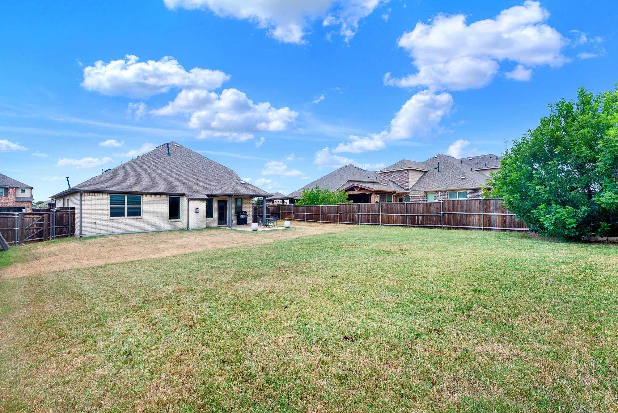 Single Family Residence For Sale in Denton County , 4534 Kipling Avenue, Celina, Texas 76227, 3 Bedroom, 3 Bathroom, 2 Garage spaces, 2,407 Sqft, built in 2018, mls#21336976, Real Estate Agent in Celina, Homes For Sale in Denton county, Homes For Sale in Celina, Realtor in Celina Texas, Real Estate Brokerage Independent Realty Texas, Luminita Cordes Realtor