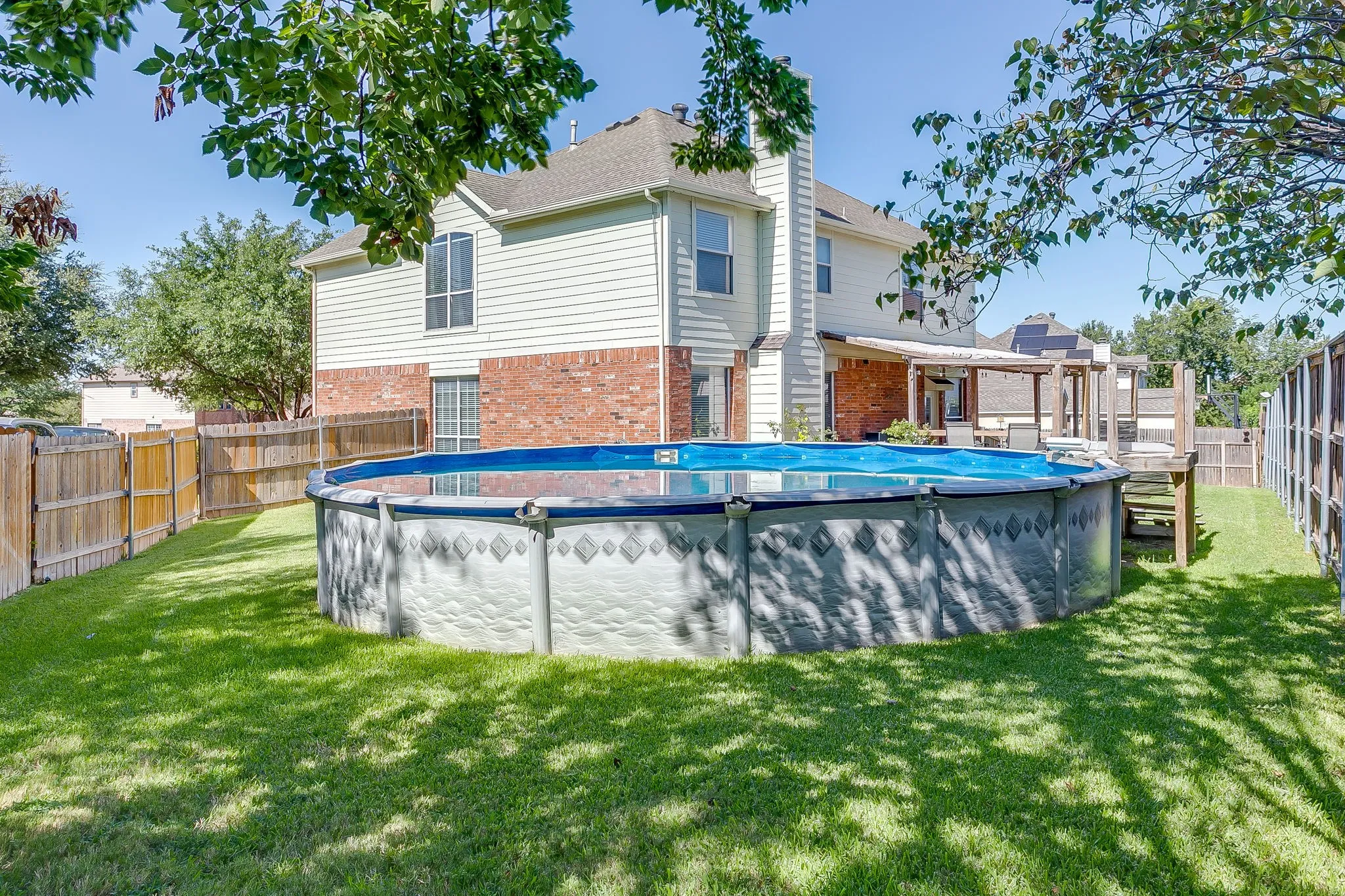 Single Family Residence For Sale in Tarrant County , 6509 Nottinghill Court, North Richland Hills, Texas 76180, 4 Bedroom, 3 Bathroom, 2 Garage spaces, 2,726 Sqft, built in 2003, mls#21346293, Real Estate Agent in North Richland Hills, Homes For Sale in Tarrant county, Homes For Sale in North Richland Hills, Realtor in North Richland Hills Texas, Real Estate Brokerage Independent Realty Texas, Luminita Cordes Realtor