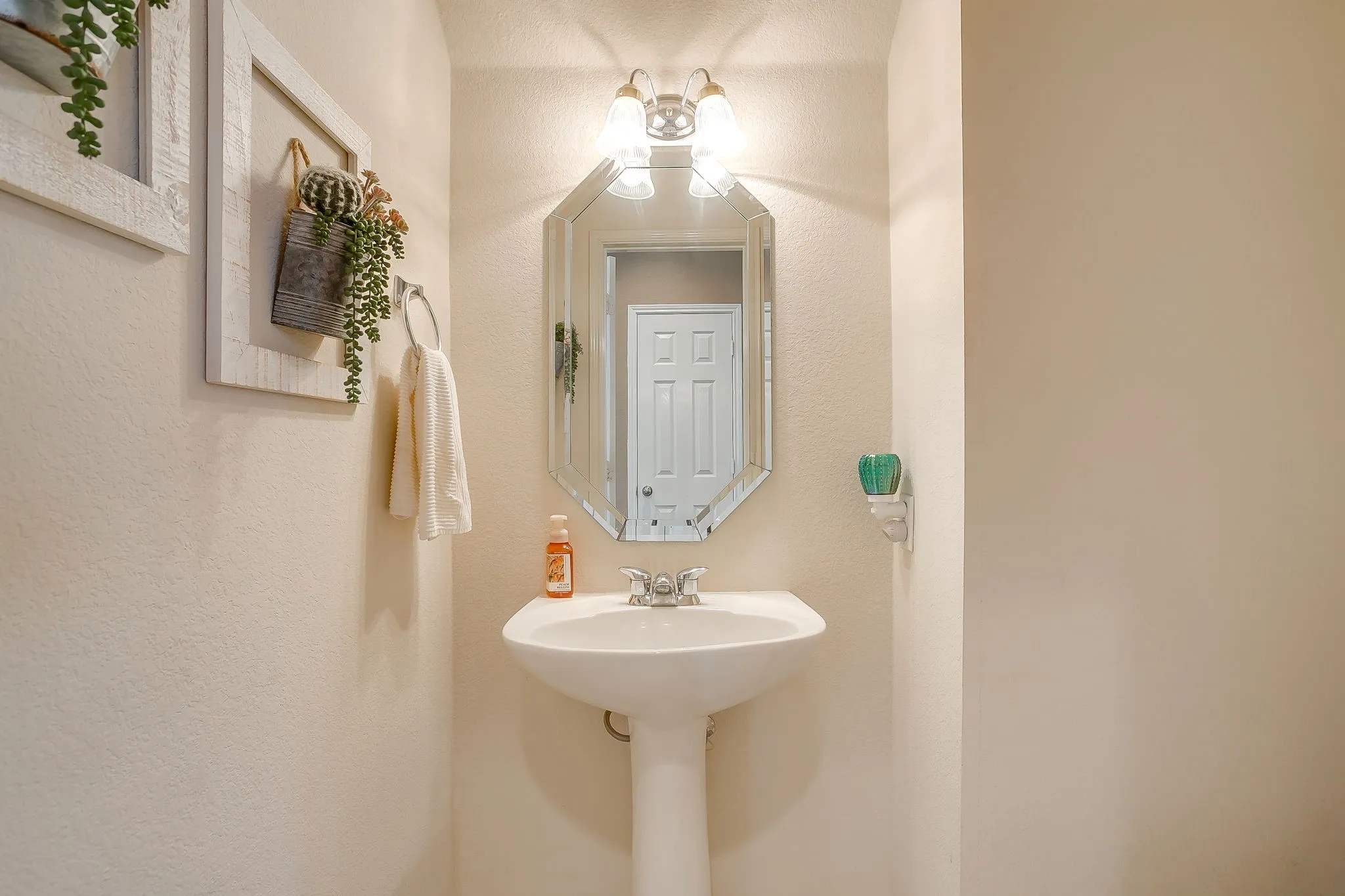 Downstairs guest bath