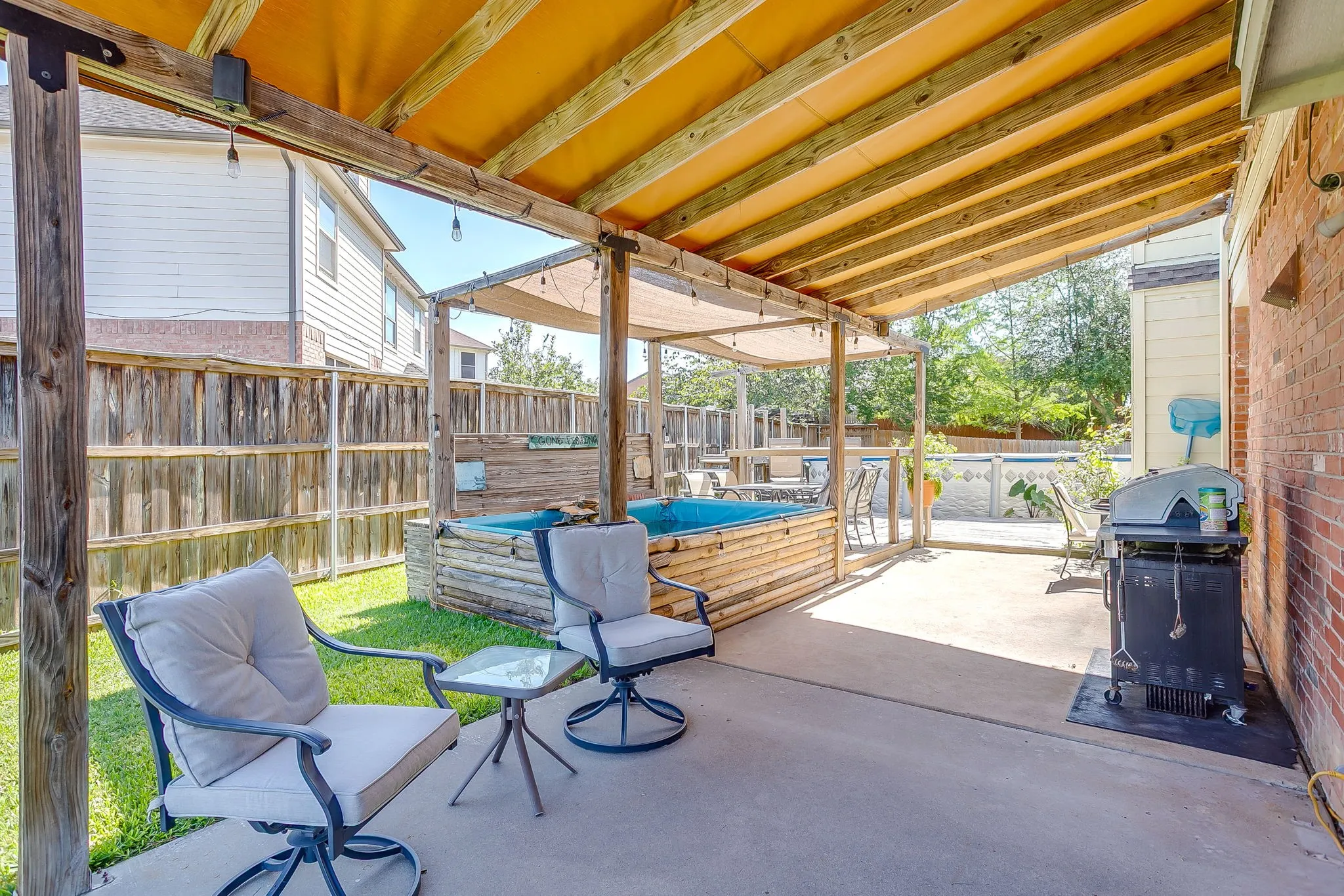 Single Family Residence For Sale in Tarrant County , 6509 Nottinghill Court, North Richland Hills, Texas 76180, 4 Bedroom, 3 Bathroom, 2 Garage spaces, 2,726 Sqft, built in 2003, mls#21346293, Real Estate Agent in North Richland Hills, Homes For Sale in Tarrant county, Homes For Sale in North Richland Hills, Realtor in North Richland Hills Texas, Real Estate Brokerage Independent Realty Texas, Luminita Cordes Realtor