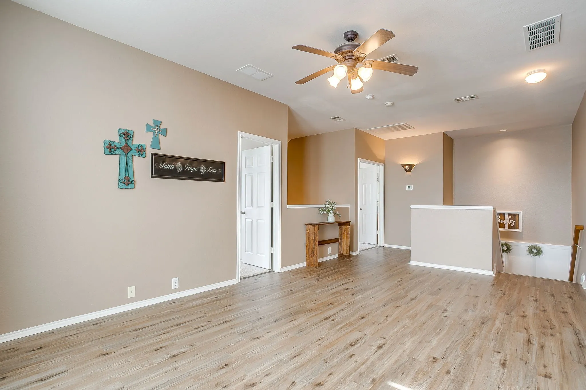 Single Family Residence For Sale in Tarrant County , 6509 Nottinghill Court, North Richland Hills, Texas 76180, 4 Bedroom, 3 Bathroom, 2 Garage spaces, 2,726 Sqft, built in 2003, mls#21346293, Real Estate Agent in North Richland Hills, Homes For Sale in Tarrant county, Homes For Sale in North Richland Hills, Realtor in North Richland Hills Texas, Real Estate Brokerage Independent Realty Texas, Luminita Cordes Realtor