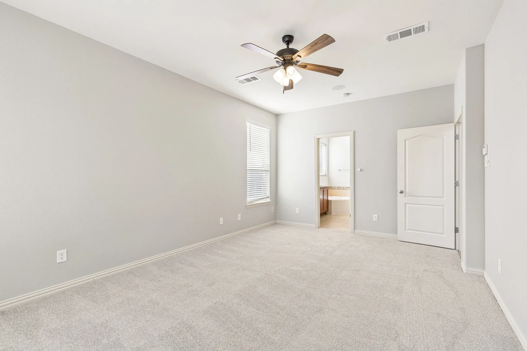 Single Family Residence For Sale in Collin County , 3004 Nathan Drive, Wylie, Texas 75098, 5 Bedroom, 4 Bathroom, 3 Garage spaces, 3,228 Sqft, built in 2010, mls#21346407, Real Estate Agent in Wylie, Homes For Sale in Collin county, Homes For Sale in Wylie, Realtor in Wylie Texas, Real Estate Brokerage Independent Realty Texas, Luminita Cordes Realtor
