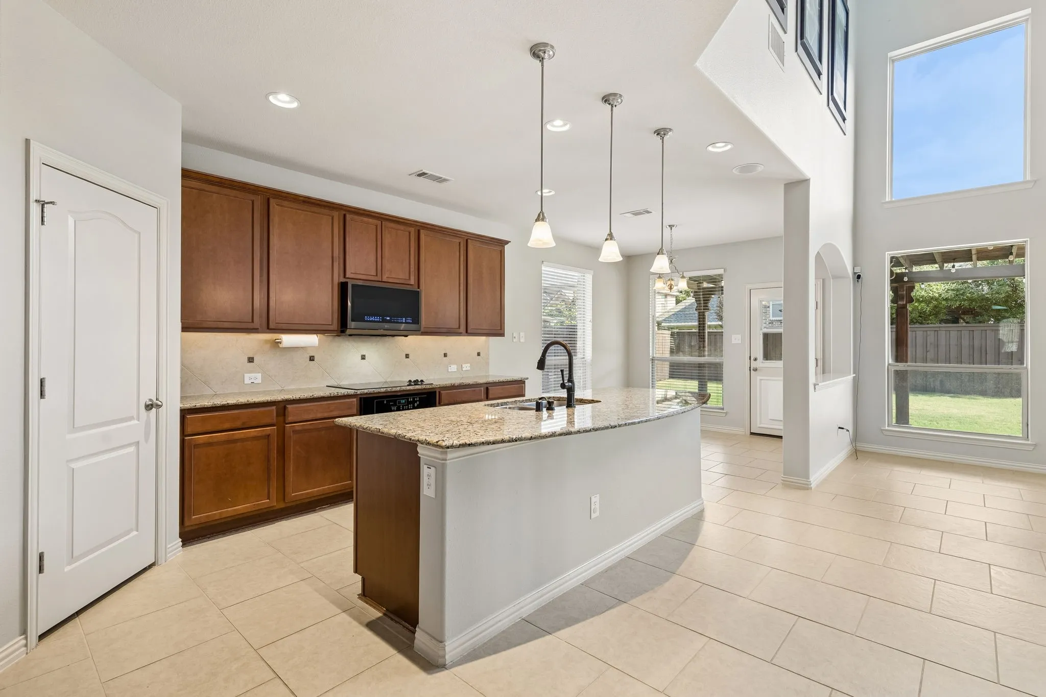 Single Family Residence For Sale in Collin County , 3004 Nathan Drive, Wylie, Texas 75098, 5 Bedroom, 4 Bathroom, 3 Garage spaces, 3,228 Sqft, built in 2010, mls#21346407, Real Estate Agent in Wylie, Homes For Sale in Collin county, Homes For Sale in Wylie, Realtor in Wylie Texas, Real Estate Brokerage Independent Realty Texas, Luminita Cordes Realtor