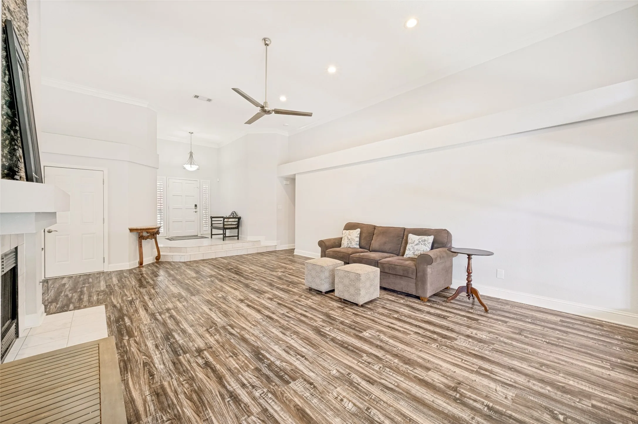 Single Family Residence For Sale in Collin County , 2213 Old Mcgarrah Road, Mc Kinney, Texas 75072, 3 Bedroom, 2 Bathroom, 2 Garage spaces, 1,883 Sqft, built in 1988, mls#21344517, Real Estate Agent in Mc Kinney, Homes For Sale in Collin county, Homes For Sale in Mc Kinney, Realtor in Mc Kinney Texas, Real Estate Brokerage Independent Realty Texas, Luminita Cordes Realtor
