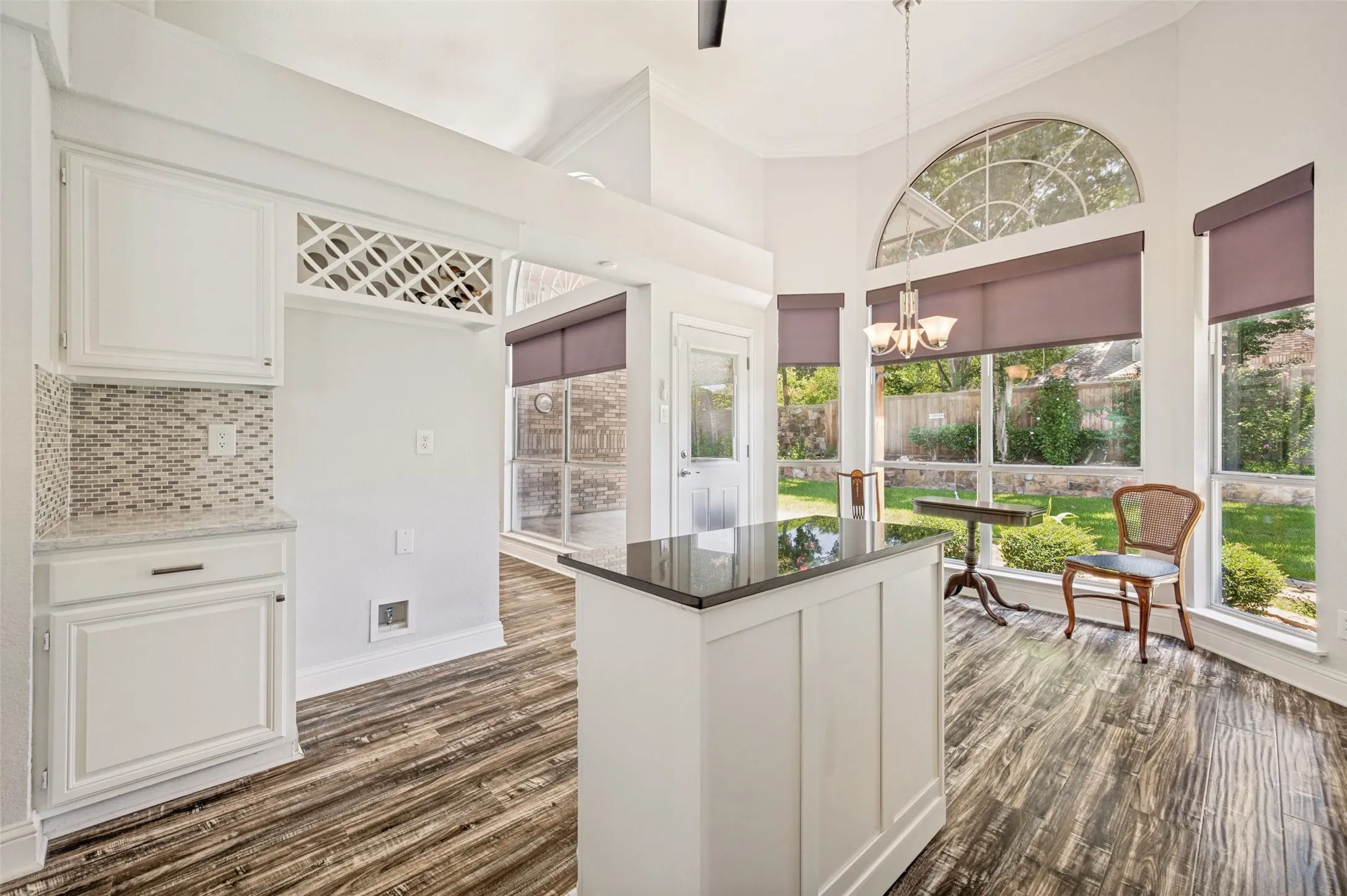 Single Family Residence For Sale in Collin County , 2213 Old Mcgarrah Road, Mc Kinney, Texas 75072, 3 Bedroom, 2 Bathroom, 2 Garage spaces, 1,883 Sqft, built in 1988, mls#21344517, Real Estate Agent in Mc Kinney, Homes For Sale in Collin county, Homes For Sale in Mc Kinney, Realtor in Mc Kinney Texas, Real Estate Brokerage Independent Realty Texas, Luminita Cordes Realtor