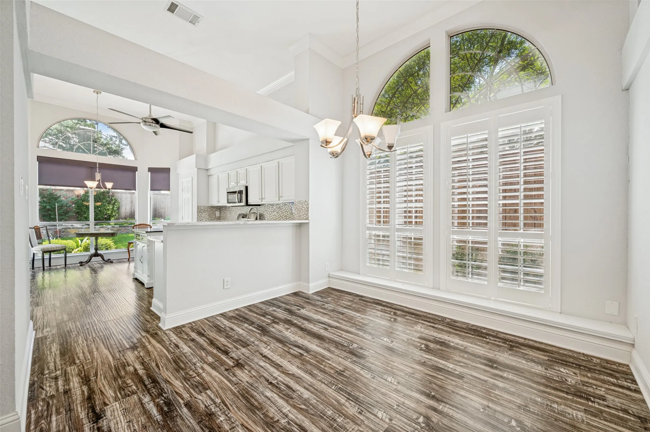 Single Family Residence For Sale in Collin County , 2213 Old Mcgarrah Road, Mc Kinney, Texas 75072, 3 Bedroom, 2 Bathroom, 2 Garage spaces, 1,883 Sqft, built in 1988, mls#21344517, Real Estate Agent in Mc Kinney, Homes For Sale in Collin county, Homes For Sale in Mc Kinney, Realtor in Mc Kinney Texas, Real Estate Brokerage Independent Realty Texas, Luminita Cordes Realtor