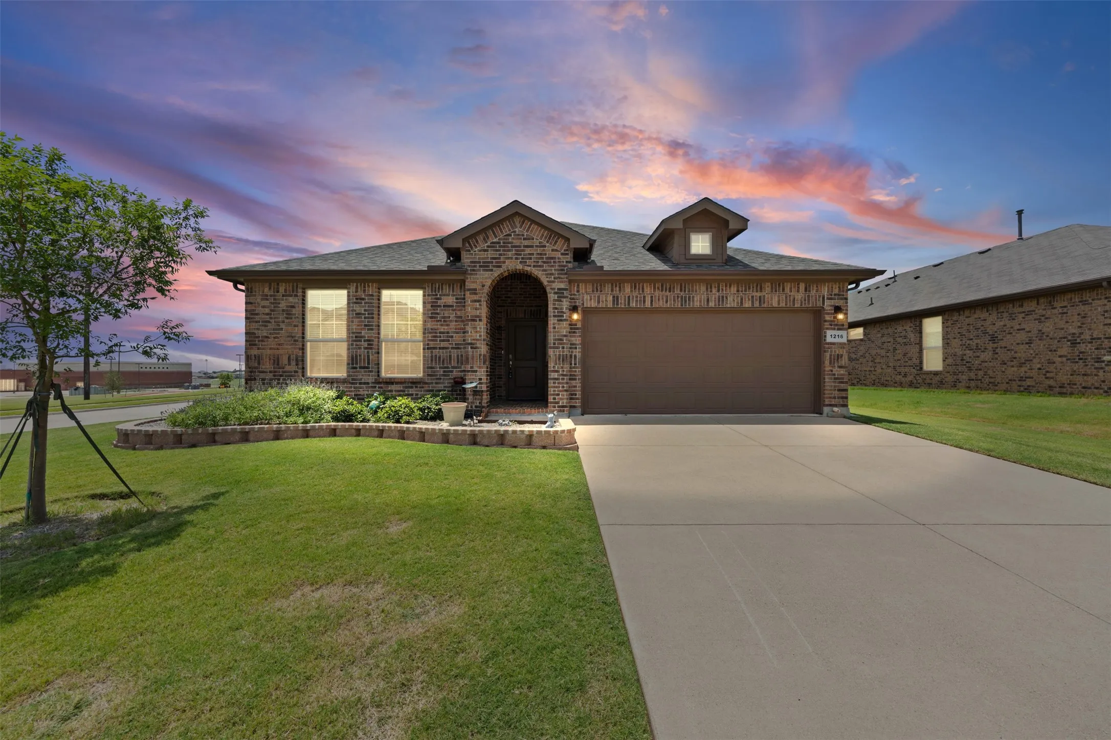 Single Family Residence For Sale in Johnson County , 1216 Larkspur Lane, Cleburne, Texas 76033, 4 Bedroom, 2 Bathroom, 2 Garage spaces, 2,115 Sqft, built in 2019, mls#21346414, Real Estate Agent in Cleburne, Homes For Sale in Johnson county, Homes For Sale in Cleburne, Realtor in Cleburne Texas, Real Estate Brokerage Independent Realty Texas, Luminita Cordes Realtor