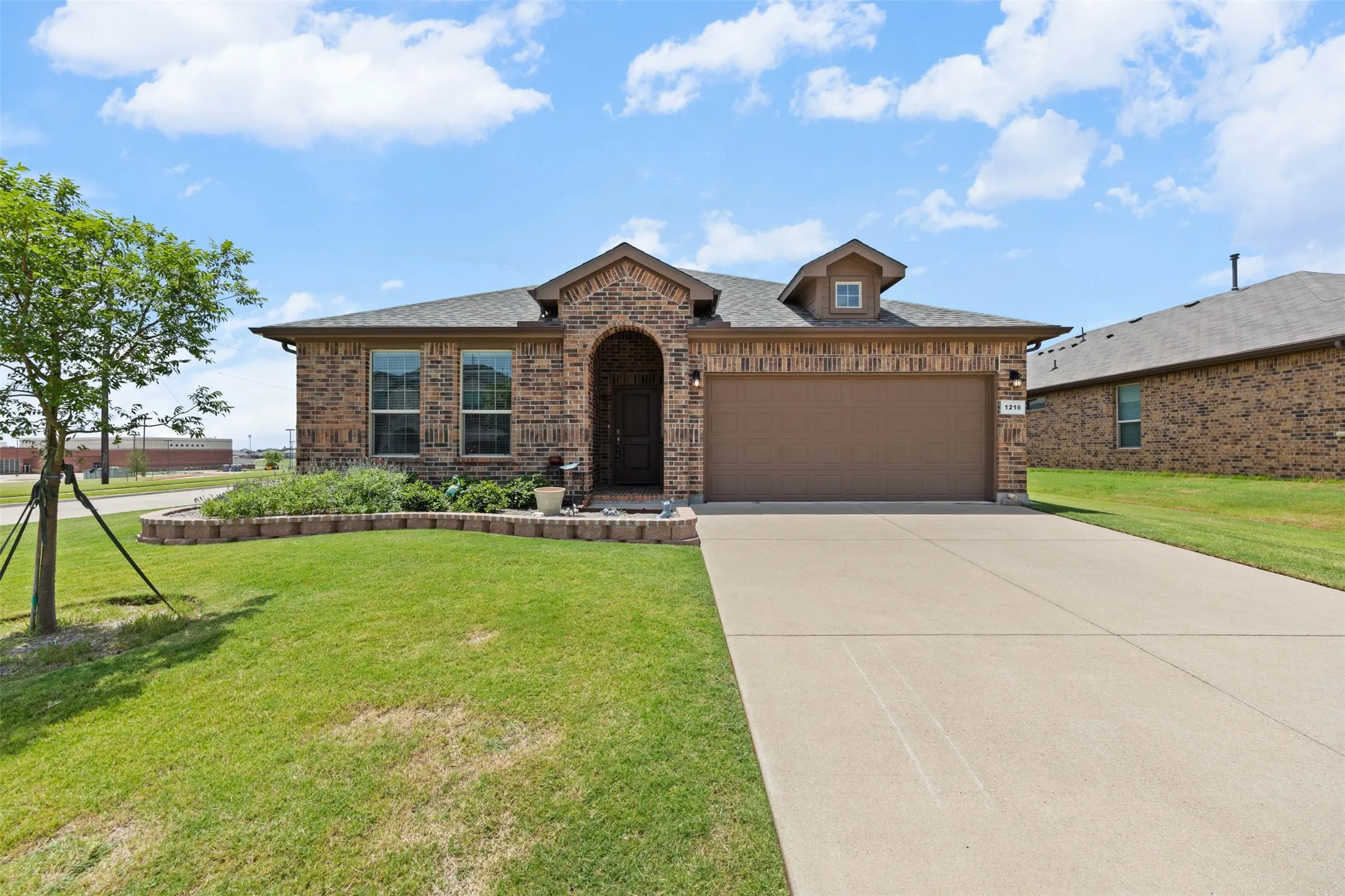 Single Family Residence For Sale in Johnson County , 1216 Larkspur Lane, Cleburne, Texas 76033, 4 Bedroom, 2 Bathroom, 2 Garage spaces, 2,115 Sqft, built in 2019, mls#21346414, Real Estate Agent in Cleburne, Homes For Sale in Johnson county, Homes For Sale in Cleburne, Realtor in Cleburne Texas, Real Estate Brokerage Independent Realty Texas, Luminita Cordes Realtor