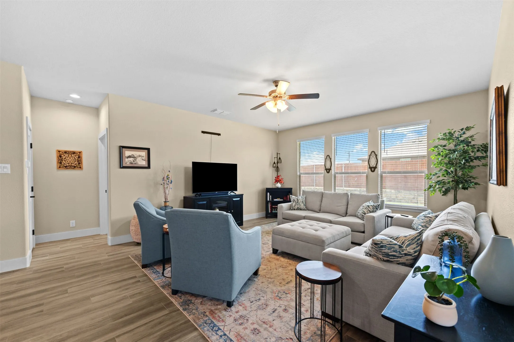 Single Family Residence For Sale in Johnson County , 1216 Larkspur Lane, Cleburne, Texas 76033, 4 Bedroom, 2 Bathroom, 2 Garage spaces, 2,115 Sqft, built in 2019, mls#21346414, Real Estate Agent in Cleburne, Homes For Sale in Johnson county, Homes For Sale in Cleburne, Realtor in Cleburne Texas, Real Estate Brokerage Independent Realty Texas, Luminita Cordes Realtor