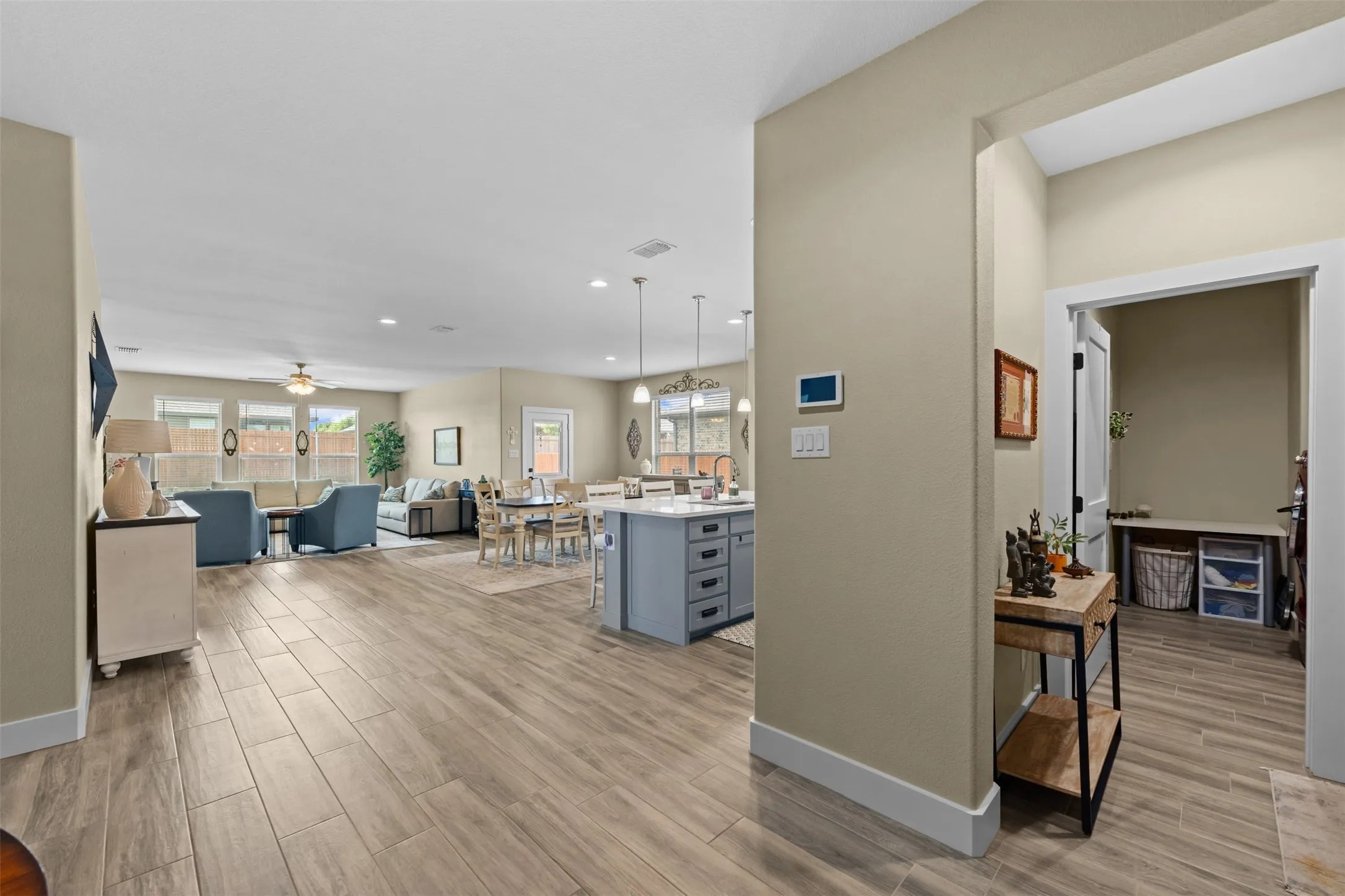 Single Family Residence For Sale in Johnson County , 1216 Larkspur Lane, Cleburne, Texas 76033, 4 Bedroom, 2 Bathroom, 2 Garage spaces, 2,115 Sqft, built in 2019, mls#21346414, Real Estate Agent in Cleburne, Homes For Sale in Johnson county, Homes For Sale in Cleburne, Realtor in Cleburne Texas, Real Estate Brokerage Independent Realty Texas, Luminita Cordes Realtor
