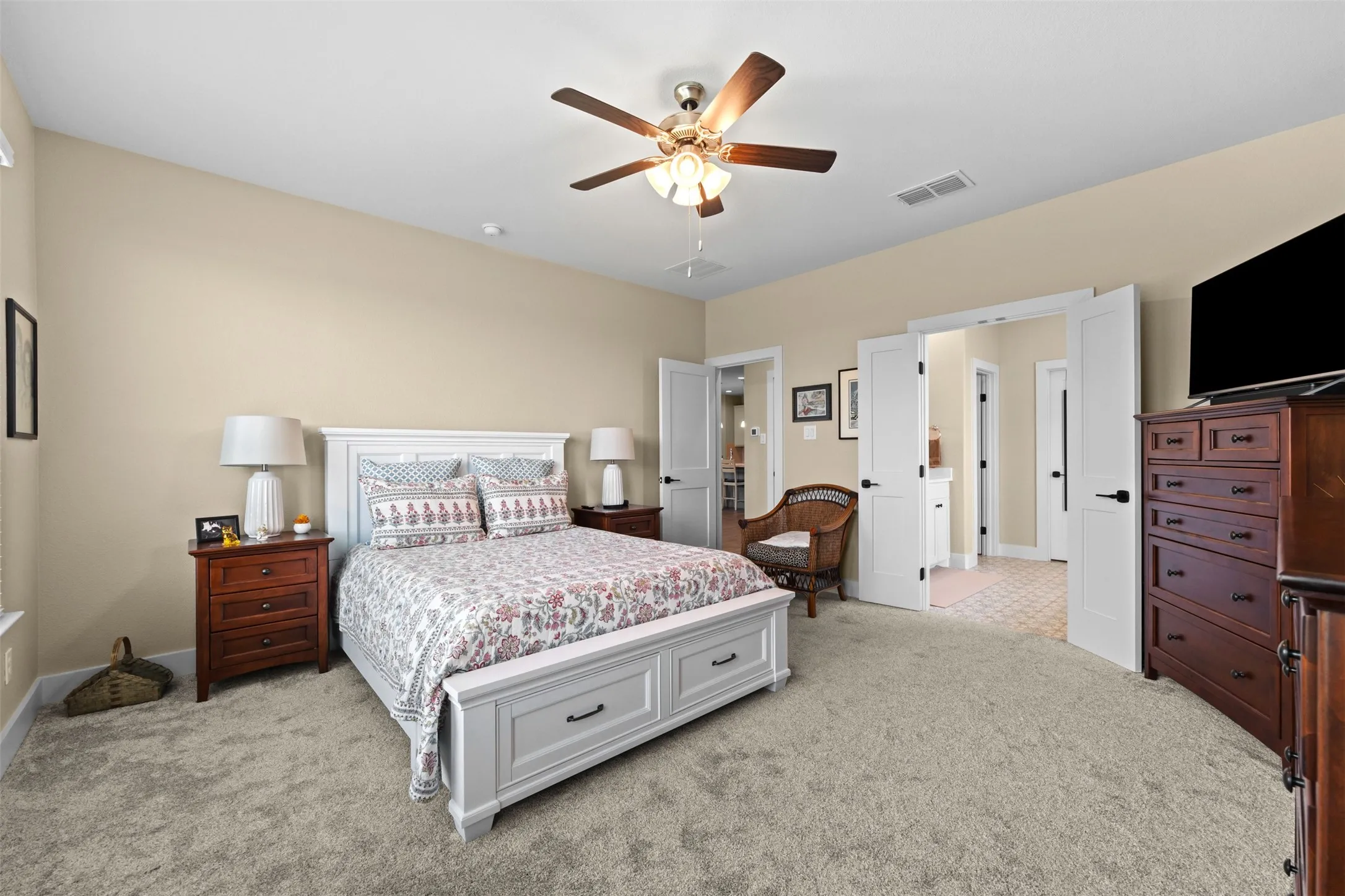 Single Family Residence For Sale in Johnson County , 1216 Larkspur Lane, Cleburne, Texas 76033, 4 Bedroom, 2 Bathroom, 2 Garage spaces, 2,115 Sqft, built in 2019, mls#21346414, Real Estate Agent in Cleburne, Homes For Sale in Johnson county, Homes For Sale in Cleburne, Realtor in Cleburne Texas, Real Estate Brokerage Independent Realty Texas, Luminita Cordes Realtor