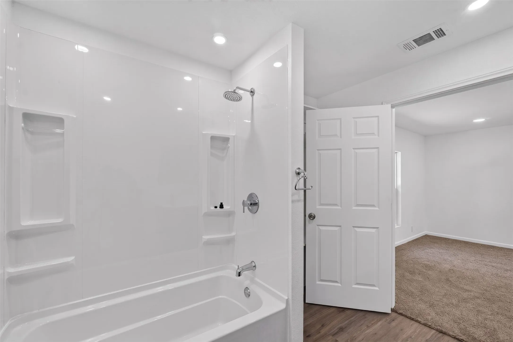 Single Family Residence For Sale in Delta County , 50 Fm 2890, Klondike, Texas 75448, 3 Bedroom, 2 Bathroom, Garage spaces, 1,200 Sqft, built in 1900, mls#21346405, Real Estate Agent in Klondike, Homes For Sale in Delta county, Homes For Sale in Klondike, Realtor in Klondike Texas, Real Estate Brokerage Independent Realty Texas, Luminita Cordes Realtor