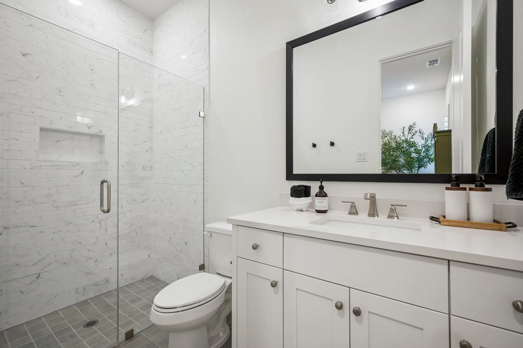 Single Family Residence For Sale in Denton County , 4120 Splitrock Drive, Prosper, Texas 75078, 5 Bedrooms, 6 Bathrooms, 3 Garage spaces, 3,834 Sqft, built in 2022, Price $1,189,000, mls#21345852, Real Estate Agent in Prosper, Homes For Sale in Denton county, Homes For Sale in Prosper, Realtor in Prosper Texas, Real Estate Brokerage Independent Realty Texas, Luminita Cordes Realtor