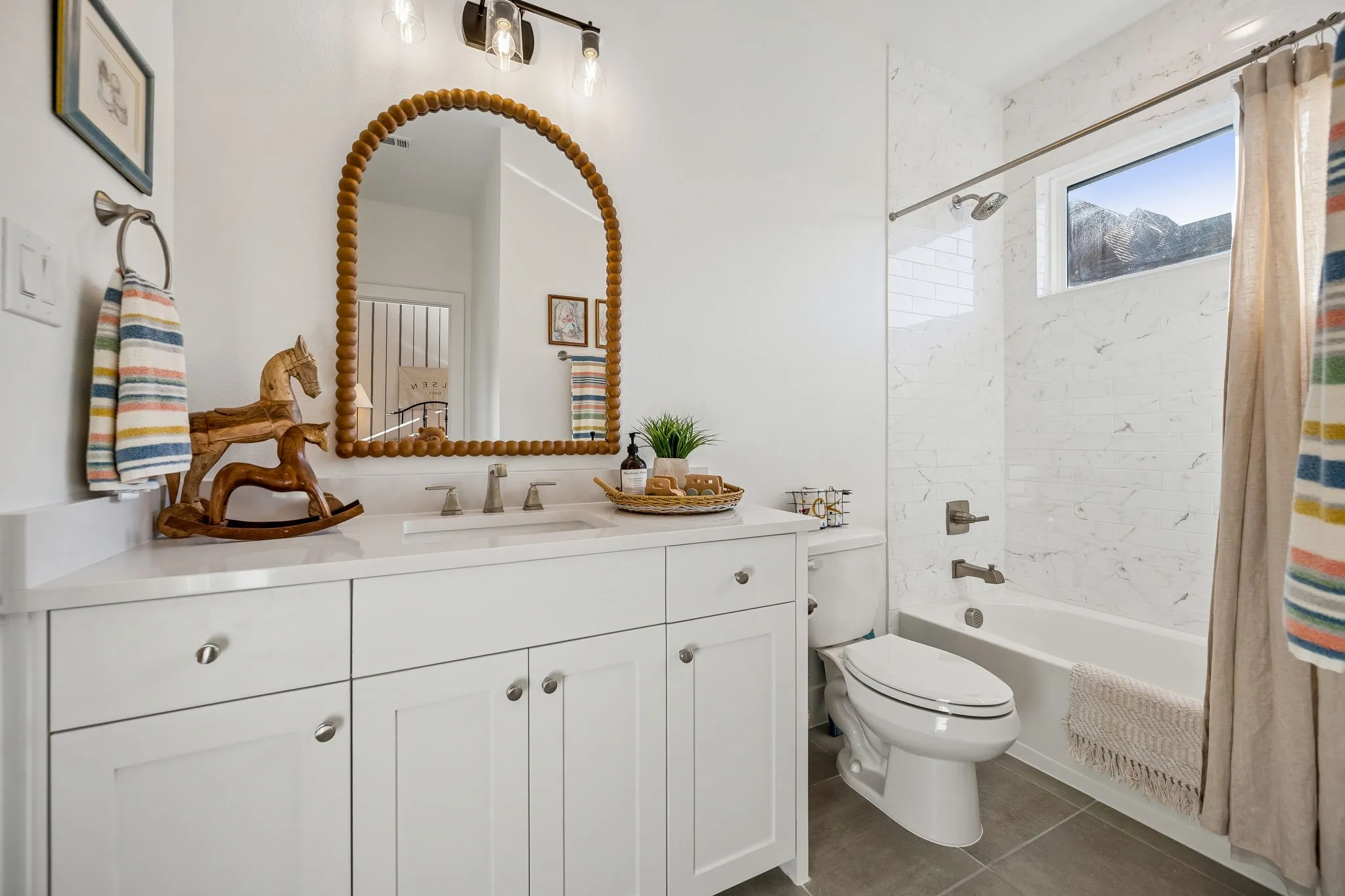 Single Family Residence For Sale in Denton County , 4120 Splitrock Drive, Prosper, Texas 75078, 5 Bedrooms, 6 Bathrooms, 3 Garage spaces, 3,834 Sqft, built in 2022, Price $1,189,000, mls#21345852, Real Estate Agent in Prosper, Homes For Sale in Denton county, Homes For Sale in Prosper, Realtor in Prosper Texas, Real Estate Brokerage Independent Realty Texas, Luminita Cordes Realtor