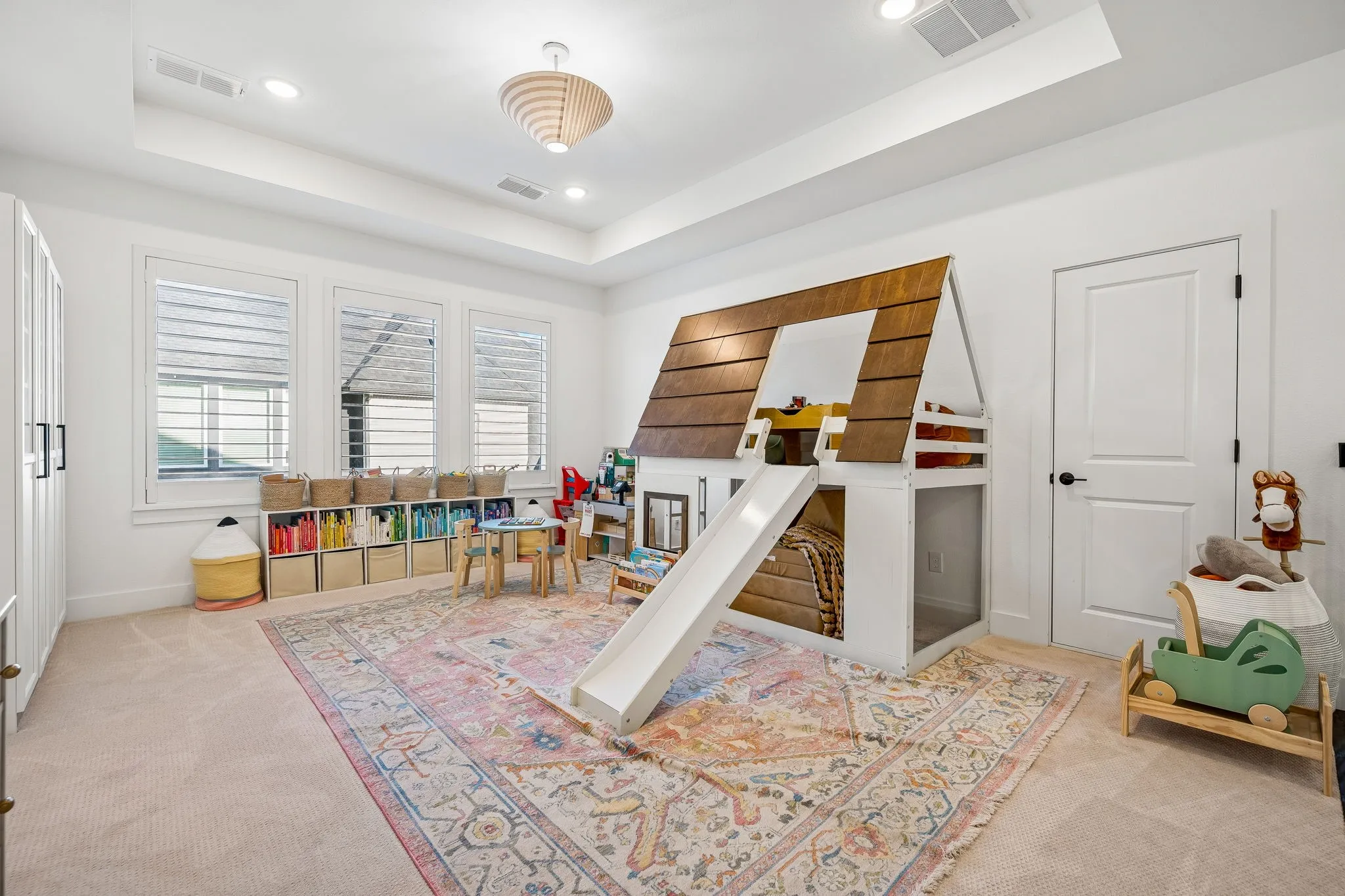 Single Family Residence For Sale in Denton County , 4120 Splitrock Drive, Prosper, Texas 75078, 5 Bedrooms, 6 Bathrooms, 3 Garage spaces, 3,834 Sqft, built in 2022, Price $1,189,000, mls#21345852, Real Estate Agent in Prosper, Homes For Sale in Denton county, Homes For Sale in Prosper, Realtor in Prosper Texas, Real Estate Brokerage Independent Realty Texas, Luminita Cordes Realtor