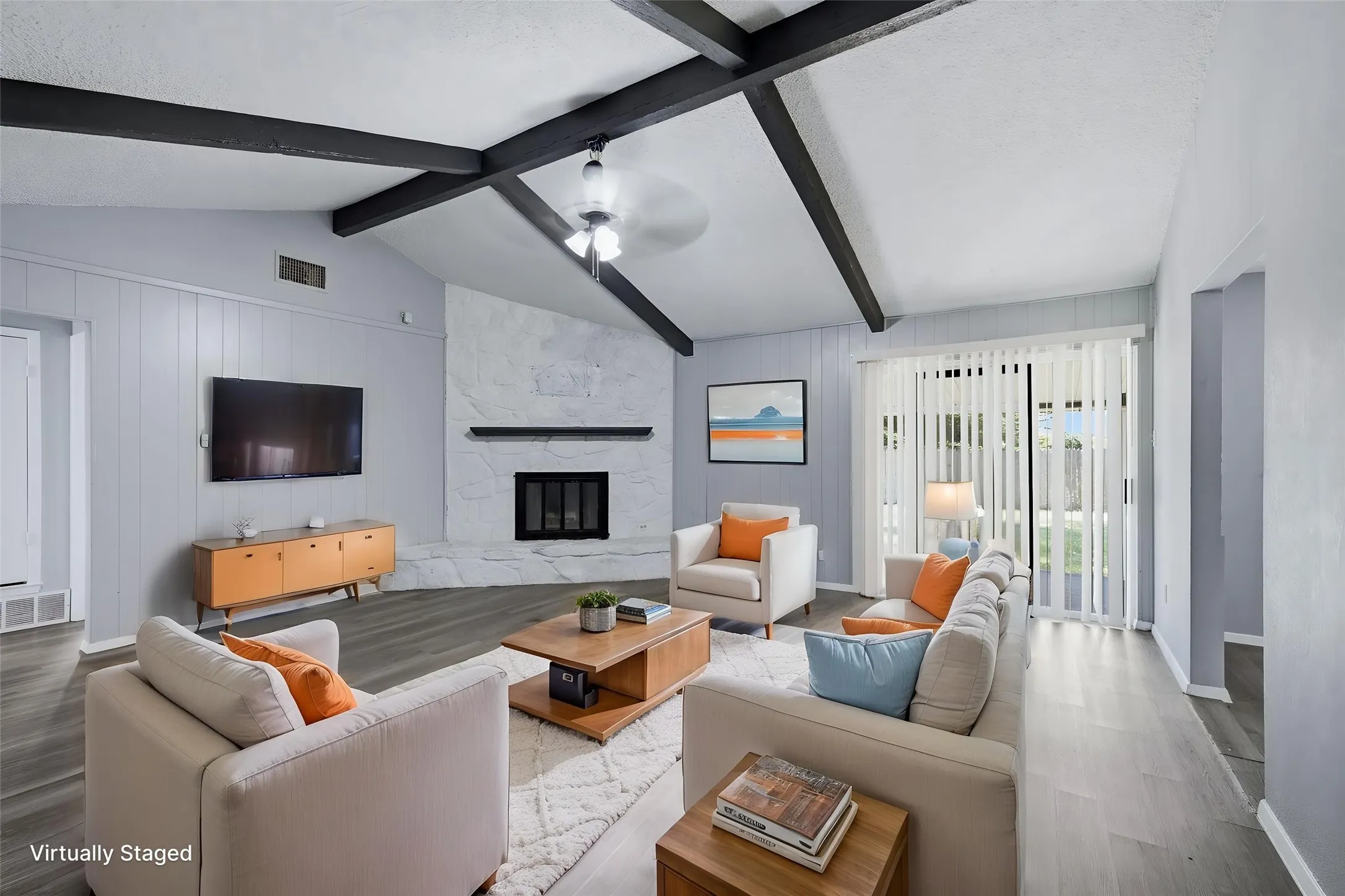 Single Family Residence For Rent in Tarrant County , 512 Sussex Drive, Arlington, Texas 76014, 3 Bedroom, 2 Bathroom, 1 Garage spaces, 1,501 Sqft, built in 1973, mls#21346386, Real Estate Agent in Arlington, Homes For Rent in Tarrant county, Homes For Rent in Arlington, Realtor in Arlington Texas, Real Estate Brokerage Independent Realty Texas, Luminita Cordes Realtor