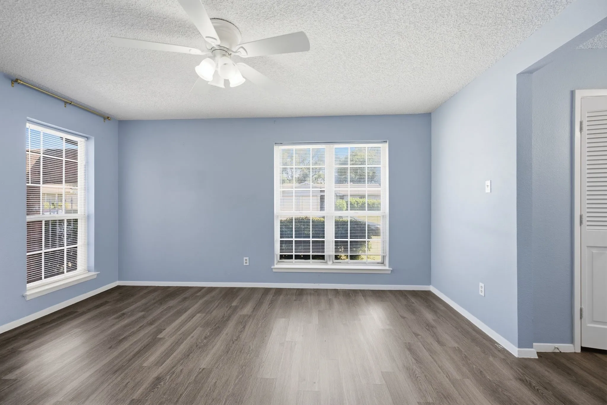 Single Family Residence For Rent in Tarrant County , 512 Sussex Drive, Arlington, Texas 76014, 3 Bedroom, 2 Bathroom, 1 Garage spaces, 1,501 Sqft, built in 1973, mls#21346386, Real Estate Agent in Arlington, Homes For Rent in Tarrant county, Homes For Rent in Arlington, Realtor in Arlington Texas, Real Estate Brokerage Independent Realty Texas, Luminita Cordes Realtor