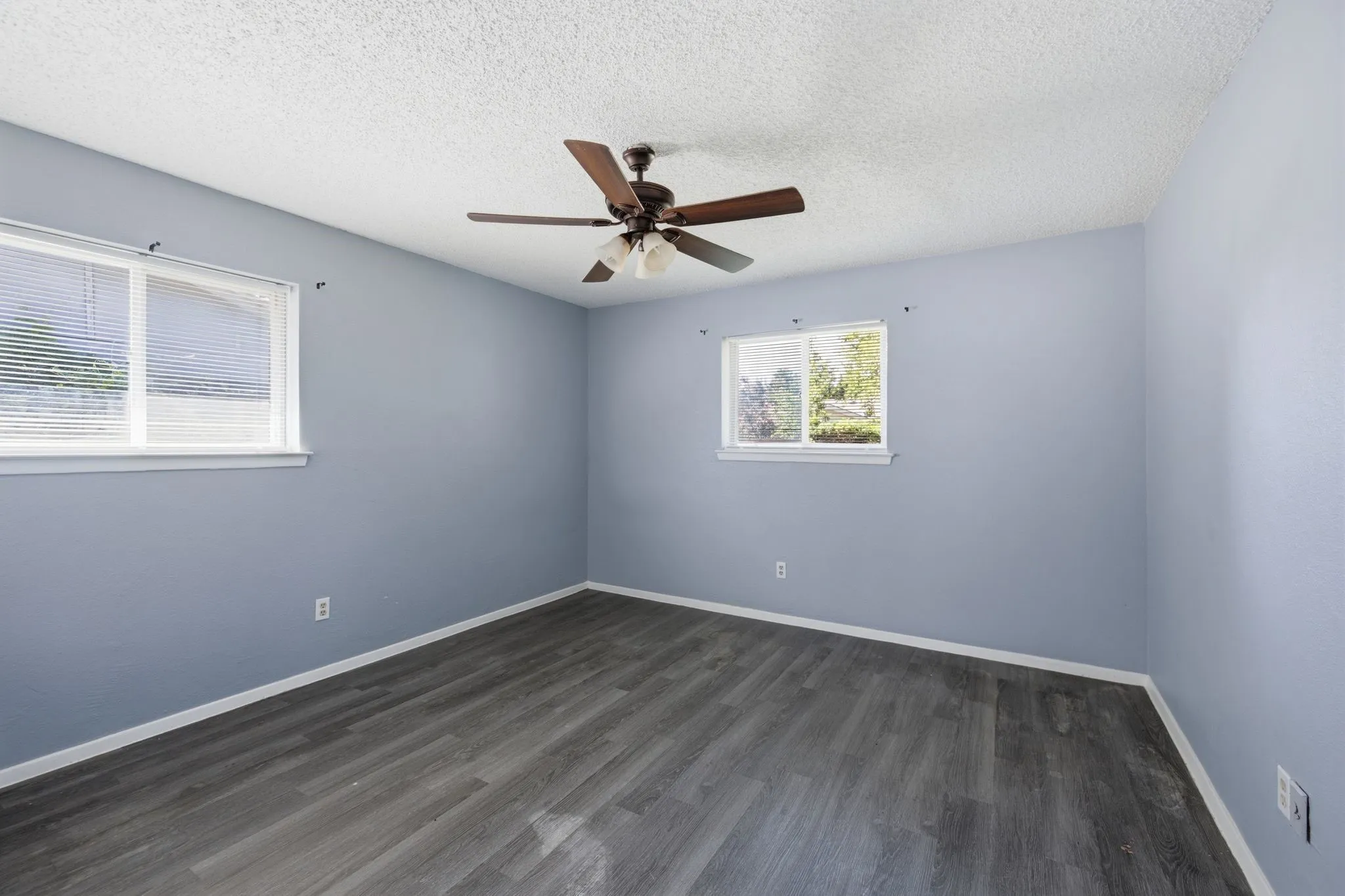Single Family Residence For Rent in Tarrant County , 512 Sussex Drive, Arlington, Texas 76014, 3 Bedroom, 2 Bathroom, 1 Garage spaces, 1,501 Sqft, built in 1973, mls#21346386, Real Estate Agent in Arlington, Homes For Rent in Tarrant county, Homes For Rent in Arlington, Realtor in Arlington Texas, Real Estate Brokerage Independent Realty Texas, Luminita Cordes Realtor