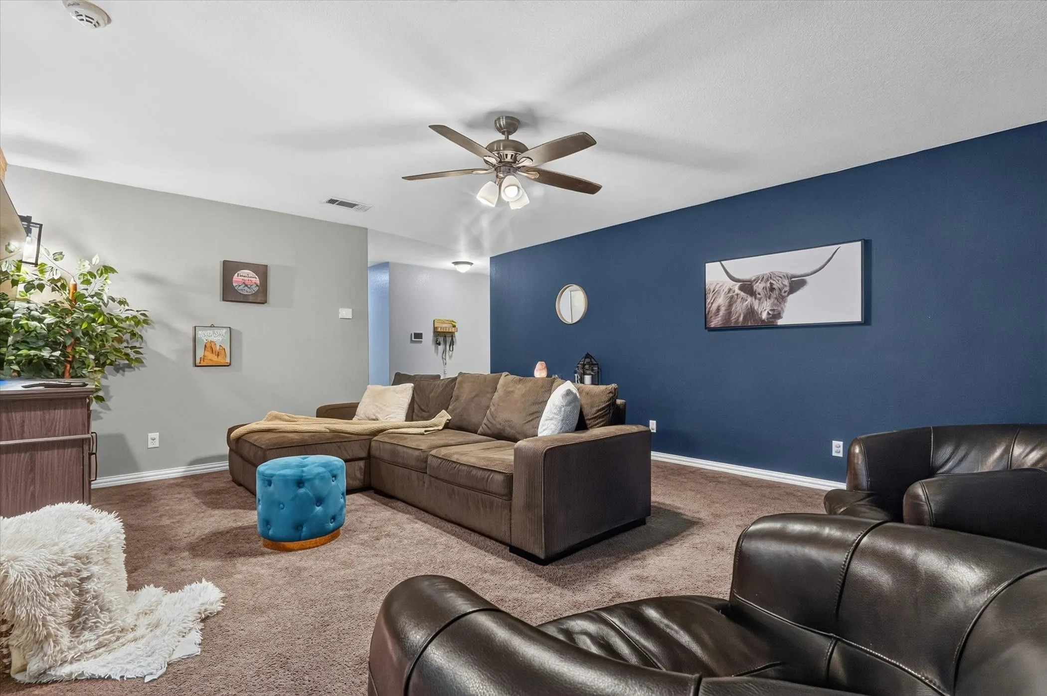 Single Family Residence For Sale in Tarrant County , 1200 E Georgian Road, Saginaw, Texas 76179, 3 Bedroom, 2 Bathroom, 2 Garage spaces, 1,529 Sqft, built in 1978, mls#21344007, Real Estate Agent in Saginaw, Homes For Sale in Tarrant county, Homes For Sale in Saginaw, Realtor in Saginaw Texas, Real Estate Brokerage Independent Realty Texas, Luminita Cordes Realtor