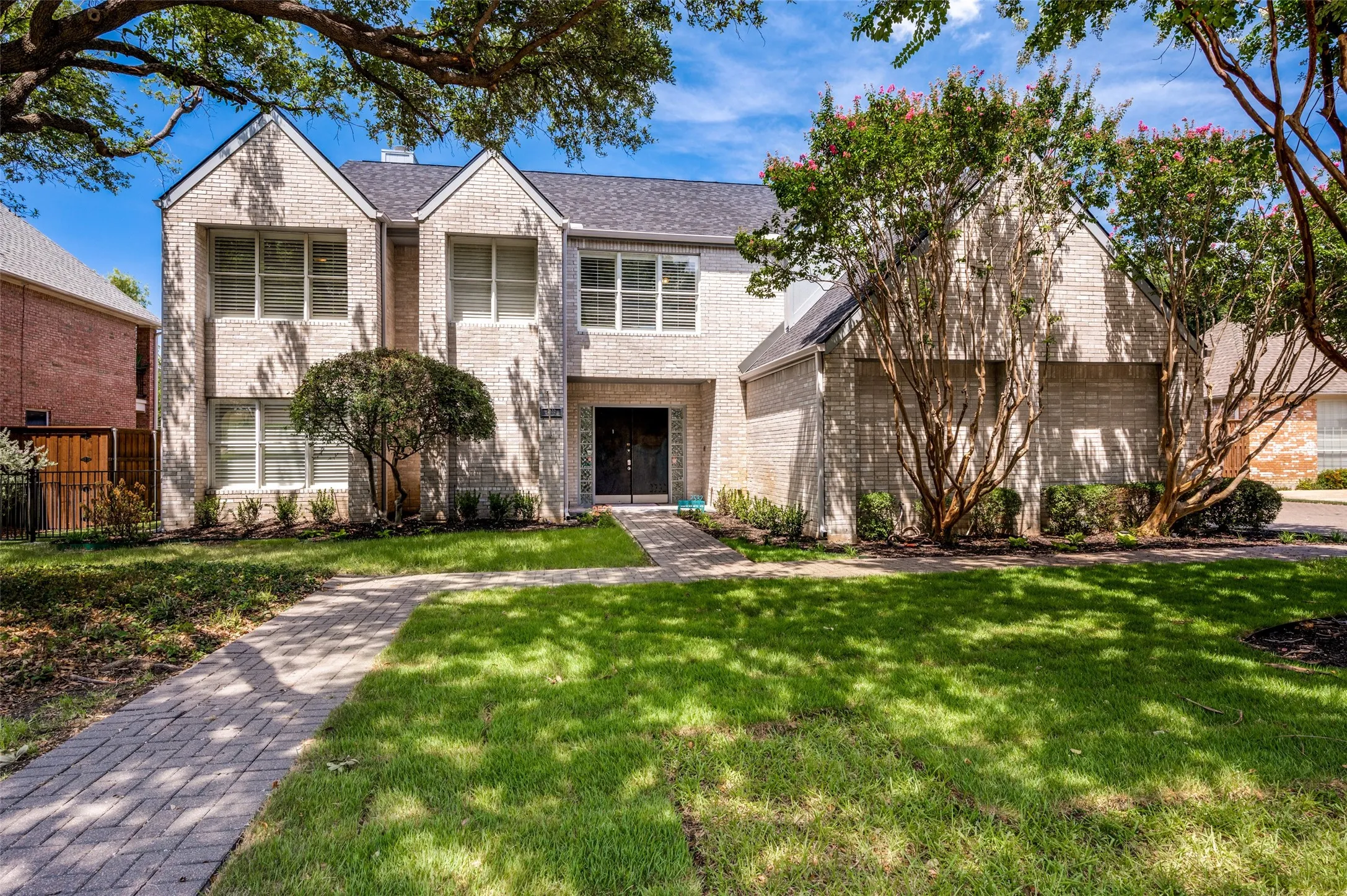 Single Family Residence For Sale in Collin County , 2532 Pelican Bay Drive, Plano, Texas 75093, 5 Bedroom, 5 Bathroom, 3 Garage spaces, 3,965 Sqft, built in 1988, mls#21344452, Real Estate Agent in Plano, Homes For Sale in Collin county, Homes For Sale in Plano, Realtor in Plano Texas, Real Estate Brokerage Independent Realty Texas, Luminita Cordes Realtor