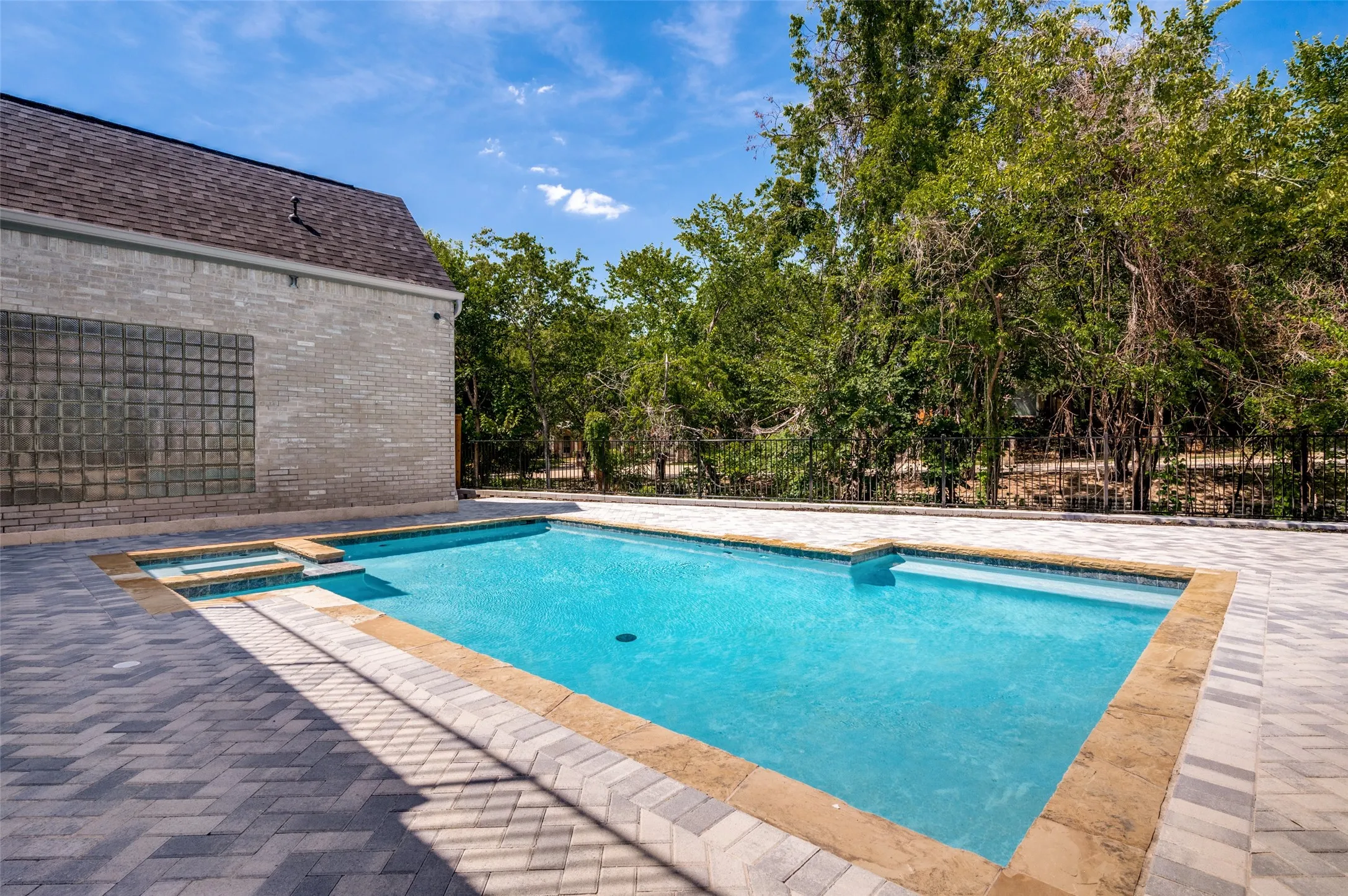 Single Family Residence For Sale in Collin County , 2532 Pelican Bay Drive, Plano, Texas 75093, 5 Bedroom, 5 Bathroom, 3 Garage spaces, 3,965 Sqft, built in 1988, mls#21344452, Real Estate Agent in Plano, Homes For Sale in Collin county, Homes For Sale in Plano, Realtor in Plano Texas, Real Estate Brokerage Independent Realty Texas, Luminita Cordes Realtor