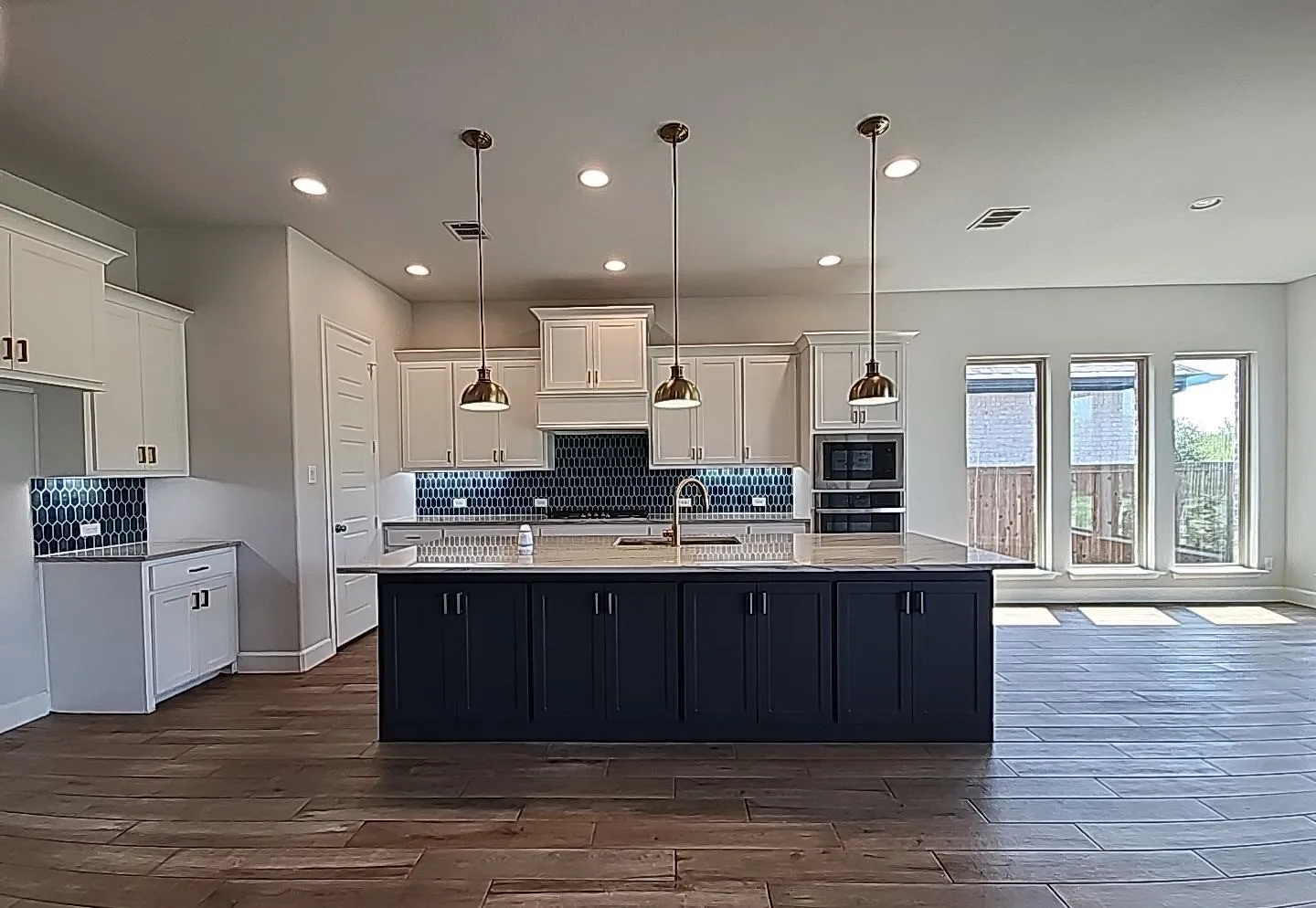 Single Family Residence For Sale in Tarrant County , 2193 Cloverfern Way, Haslet, Texas 76052, 4 Bedroom, 4 Bathroom, 3 Garage spaces, 3,151 Sqft, built in 2023, mls#21346416, Real Estate Agent in Haslet, Homes For Sale in Tarrant county, Homes For Sale in Haslet, Realtor in Haslet Texas, Real Estate Brokerage Independent Realty Texas, Luminita Cordes Realtor