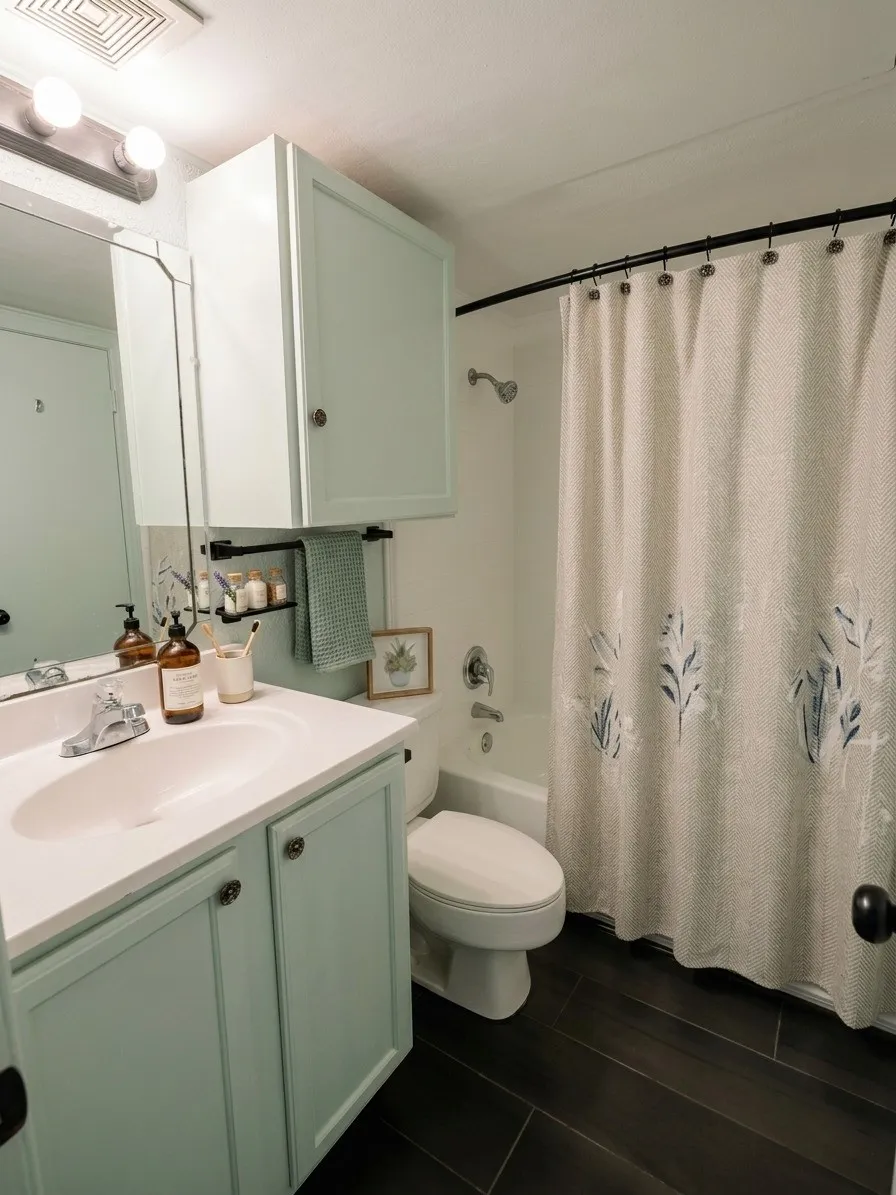 Condominium For Sale in Dallas County , 9811 Walnut Street 104, Dallas, Texas 75243, 1 Bedroom, 1 Bathroom, Garage spaces, 551 Sqft, built in 1981, Price $59,900, mls#21344250, Real Estate Agent in Dallas, Homes For Sale in Dallas county, Homes For Sale in Dallas, Realtor in Dallas Texas, Real Estate Brokerage Independent Realty Texas, Luminita Cordes Realtor