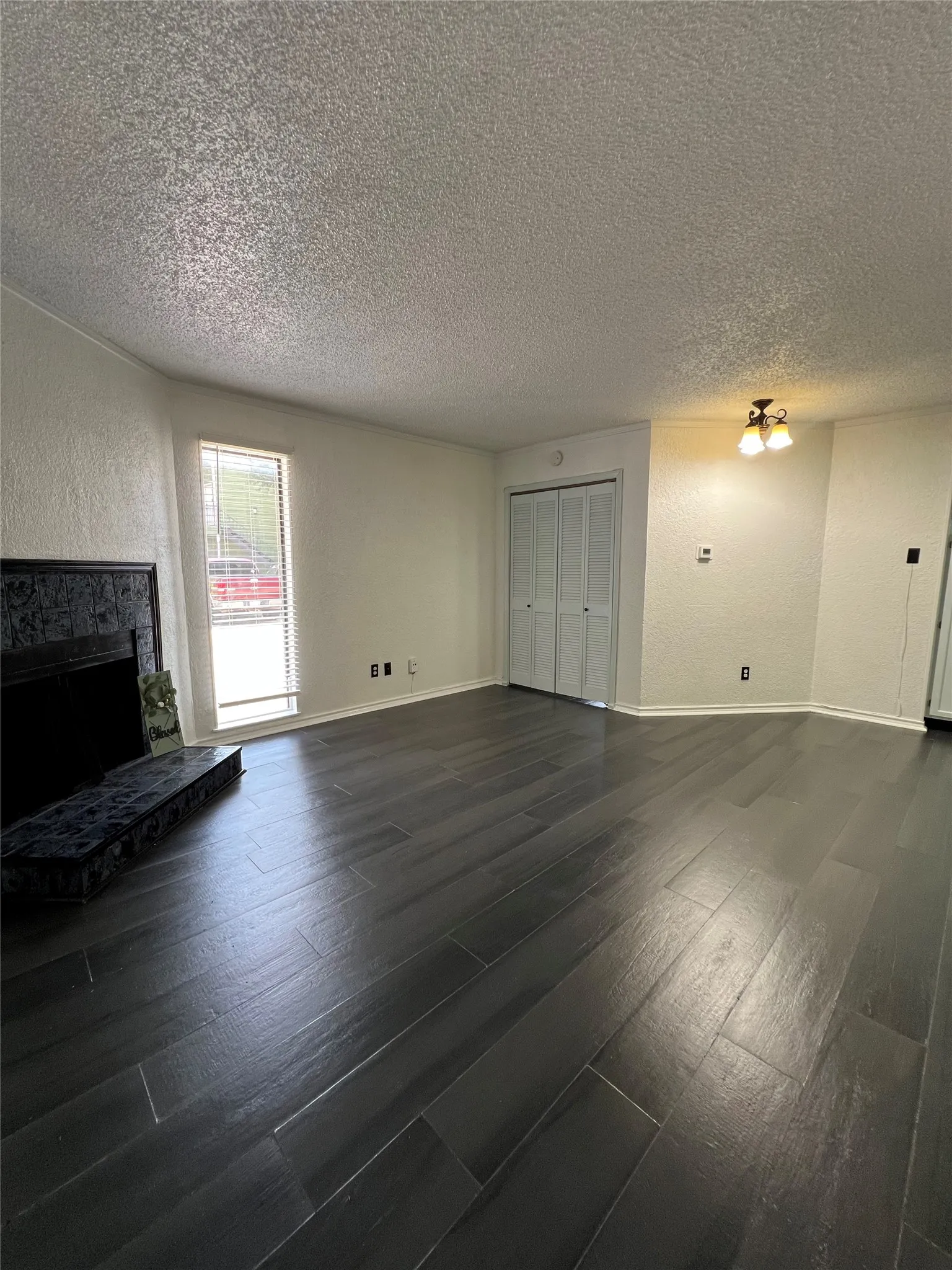 Condominium For Sale in Dallas County , 9811 Walnut Street 104, Dallas, Texas 75243, 1 Bedroom, 1 Bathroom, Garage spaces, 551 Sqft, built in 1981, Price $59,900, mls#21344250, Real Estate Agent in Dallas, Homes For Sale in Dallas county, Homes For Sale in Dallas, Realtor in Dallas Texas, Real Estate Brokerage Independent Realty Texas, Luminita Cordes Realtor