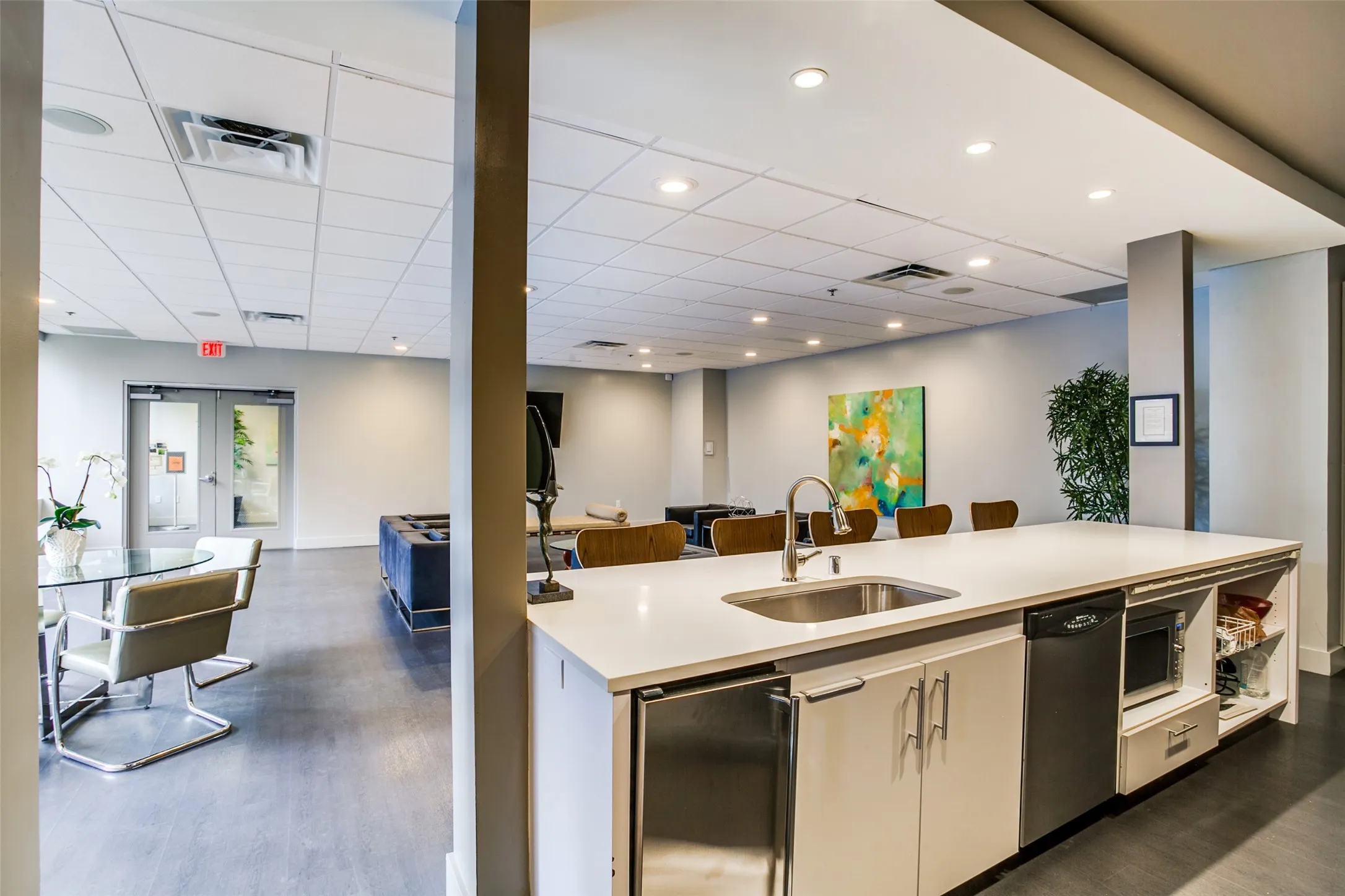 Sixth floor community room