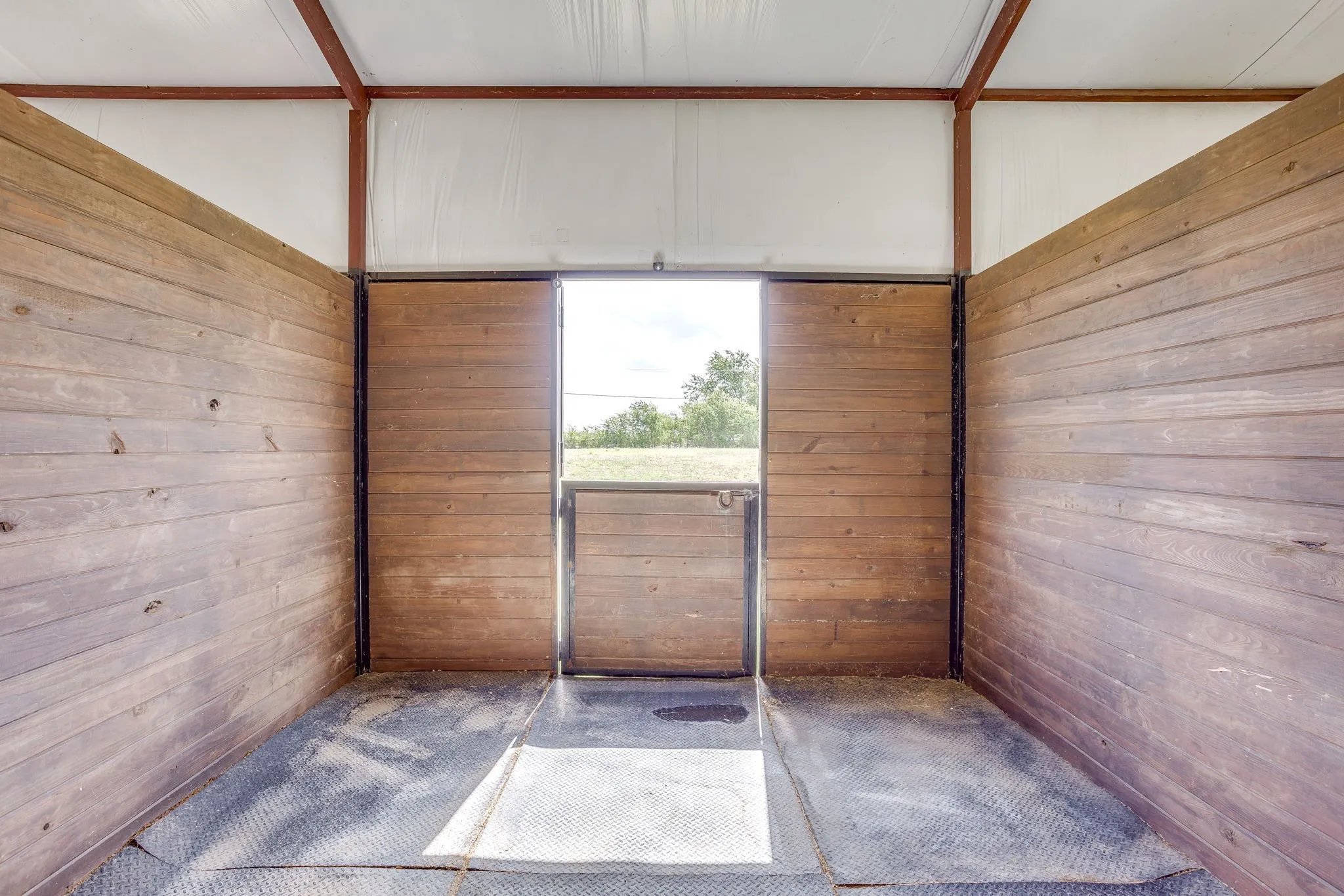 Single Family Residence For Sale in Tarrant County , 13516 Haslet Court, Haslet, Texas 76052, 4 Bedroom, 2 Bathroom, 5 Garage spaces, 2,704 Sqft, built in 1997, Price $950,000, mls#21346428, Real Estate Agent in Haslet, Homes For Sale in Tarrant county, Homes For Sale in Haslet, Realtor in Haslet Texas, Real Estate Brokerage Independent Realty Texas, Luminita Cordes Realtor