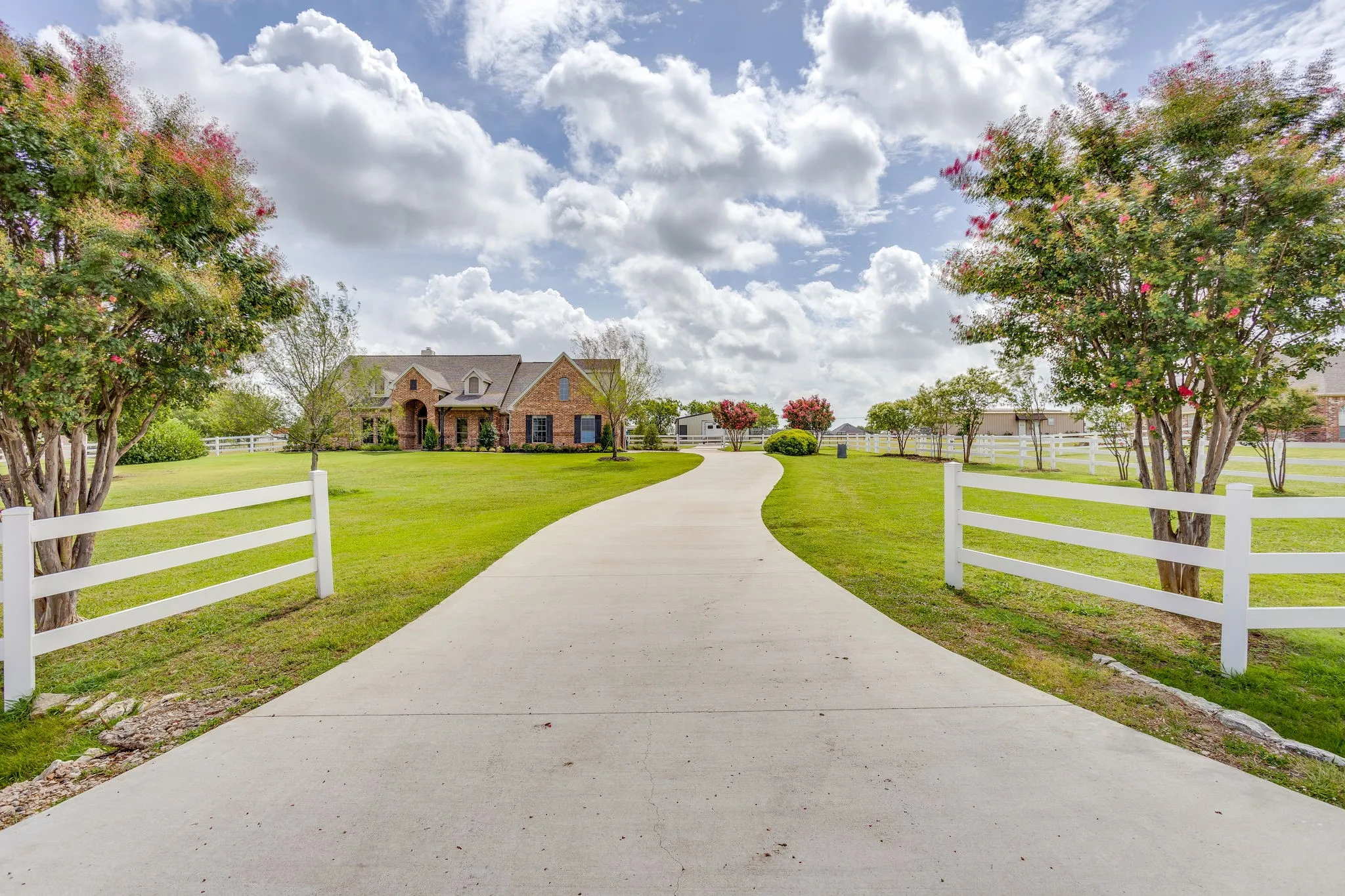 Single Family Residence For Sale in Tarrant County , 13516 Haslet Court, Haslet, Texas 76052, 4 Bedroom, 2 Bathroom, 5 Garage spaces, 2,704 Sqft, built in 1997, Price $950,000, mls#21346428, Real Estate Agent in Haslet, Homes For Sale in Tarrant county, Homes For Sale in Haslet, Realtor in Haslet Texas, Real Estate Brokerage Independent Realty Texas, Luminita Cordes Realtor