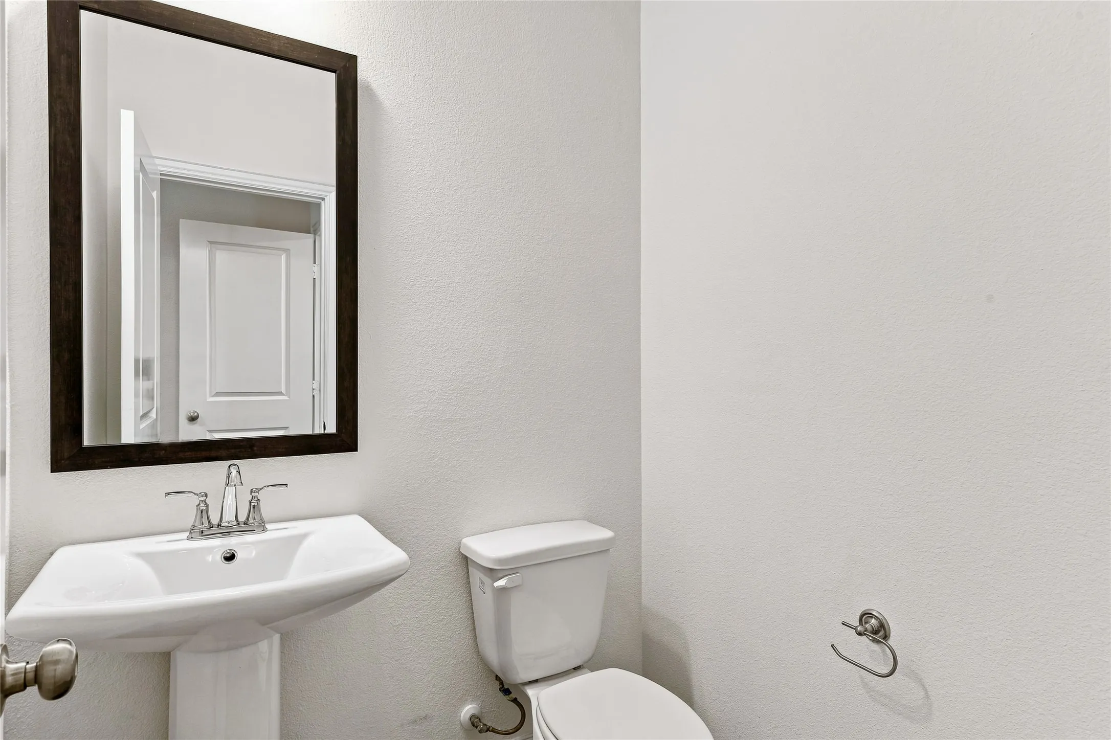 Townhouse For Rent in Denton County , 537 Parkside Drive, Argyle, Texas 76226, 3 Bedroom, 3 Bathroom, 2 Garage spaces, 1,702 Sqft, built in 2023, mls#21345199, Real Estate Agent in Argyle, Homes For Rent in Denton county, Homes For Rent in Argyle, Realtor in Argyle Texas, Real Estate Brokerage Independent Realty Texas, Luminita Cordes Realtor