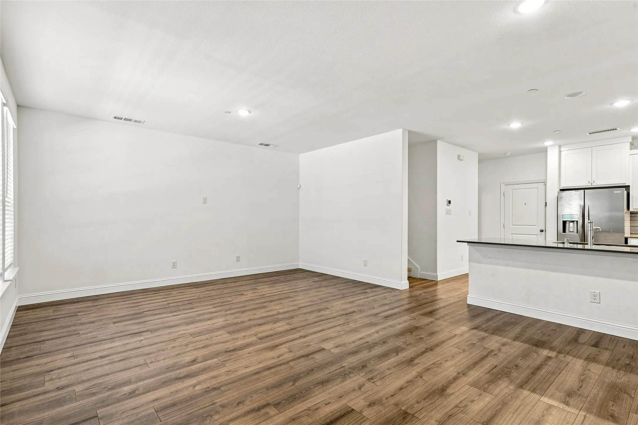 Townhouse For Rent in Denton County , 537 Parkside Drive, Argyle, Texas 76226, 3 Bedroom, 3 Bathroom, 2 Garage spaces, 1,702 Sqft, built in 2023, mls#21345199, Real Estate Agent in Argyle, Homes For Rent in Denton county, Homes For Rent in Argyle, Realtor in Argyle Texas, Real Estate Brokerage Independent Realty Texas, Luminita Cordes Realtor