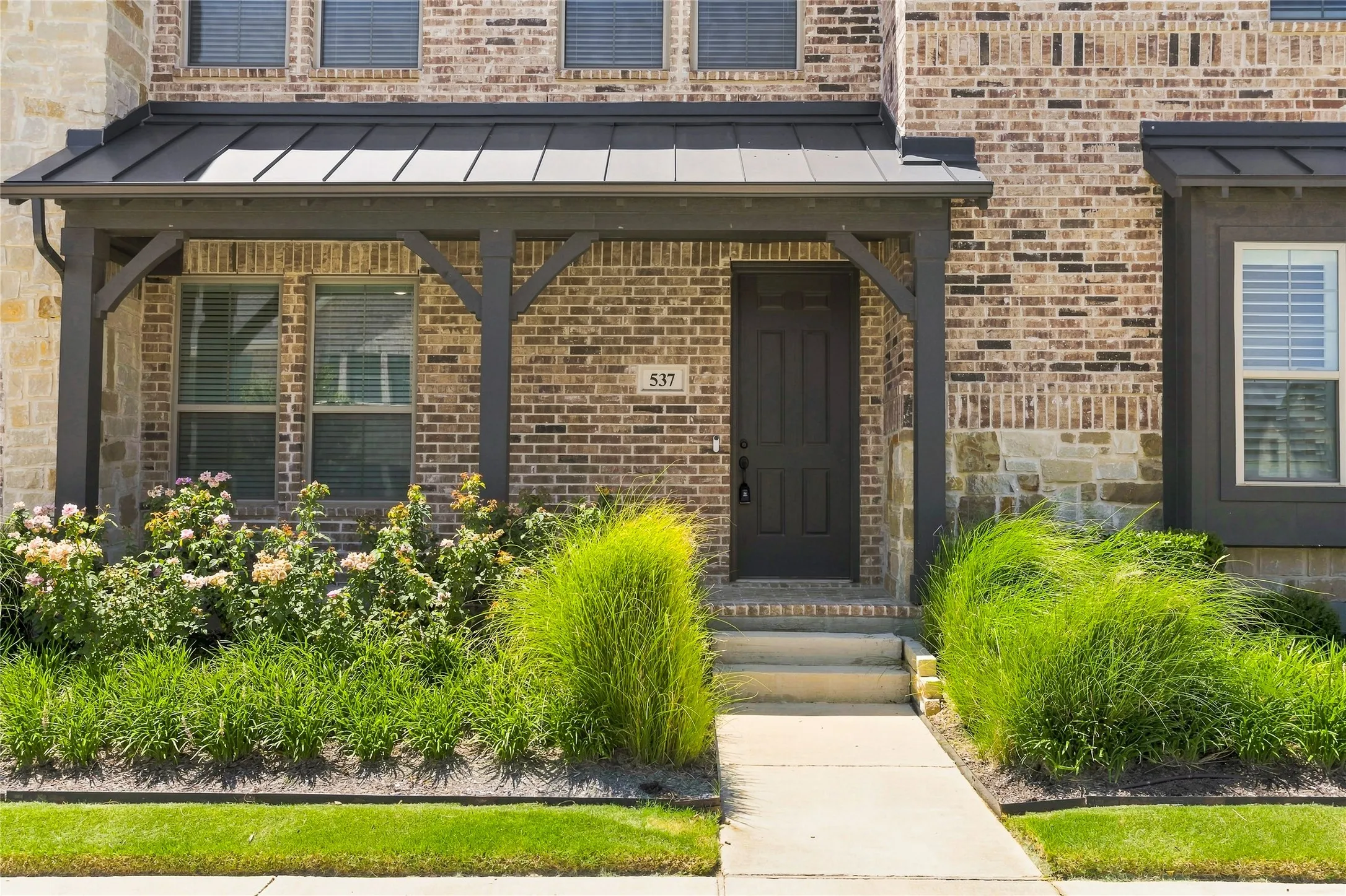 Townhouse For Rent in Denton County , 537 Parkside Drive, Argyle, Texas 76226, 3 Bedroom, 3 Bathroom, 2 Garage spaces, 1,702 Sqft, built in 2023, mls#21345199, Real Estate Agent in Argyle, Homes For Rent in Denton county, Homes For Rent in Argyle, Realtor in Argyle Texas, Real Estate Brokerage Independent Realty Texas, Luminita Cordes Realtor