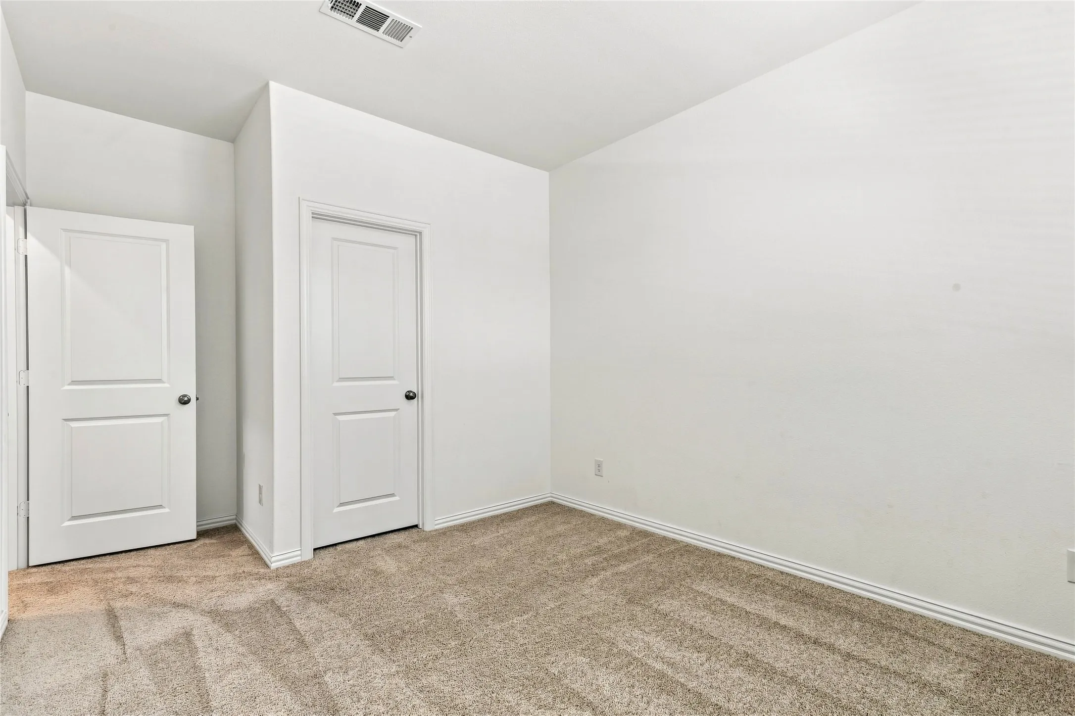 Townhouse For Rent in Denton County , 537 Parkside Drive, Argyle, Texas 76226, 3 Bedroom, 3 Bathroom, 2 Garage spaces, 1,702 Sqft, built in 2023, mls#21345199, Real Estate Agent in Argyle, Homes For Rent in Denton county, Homes For Rent in Argyle, Realtor in Argyle Texas, Real Estate Brokerage Independent Realty Texas, Luminita Cordes Realtor