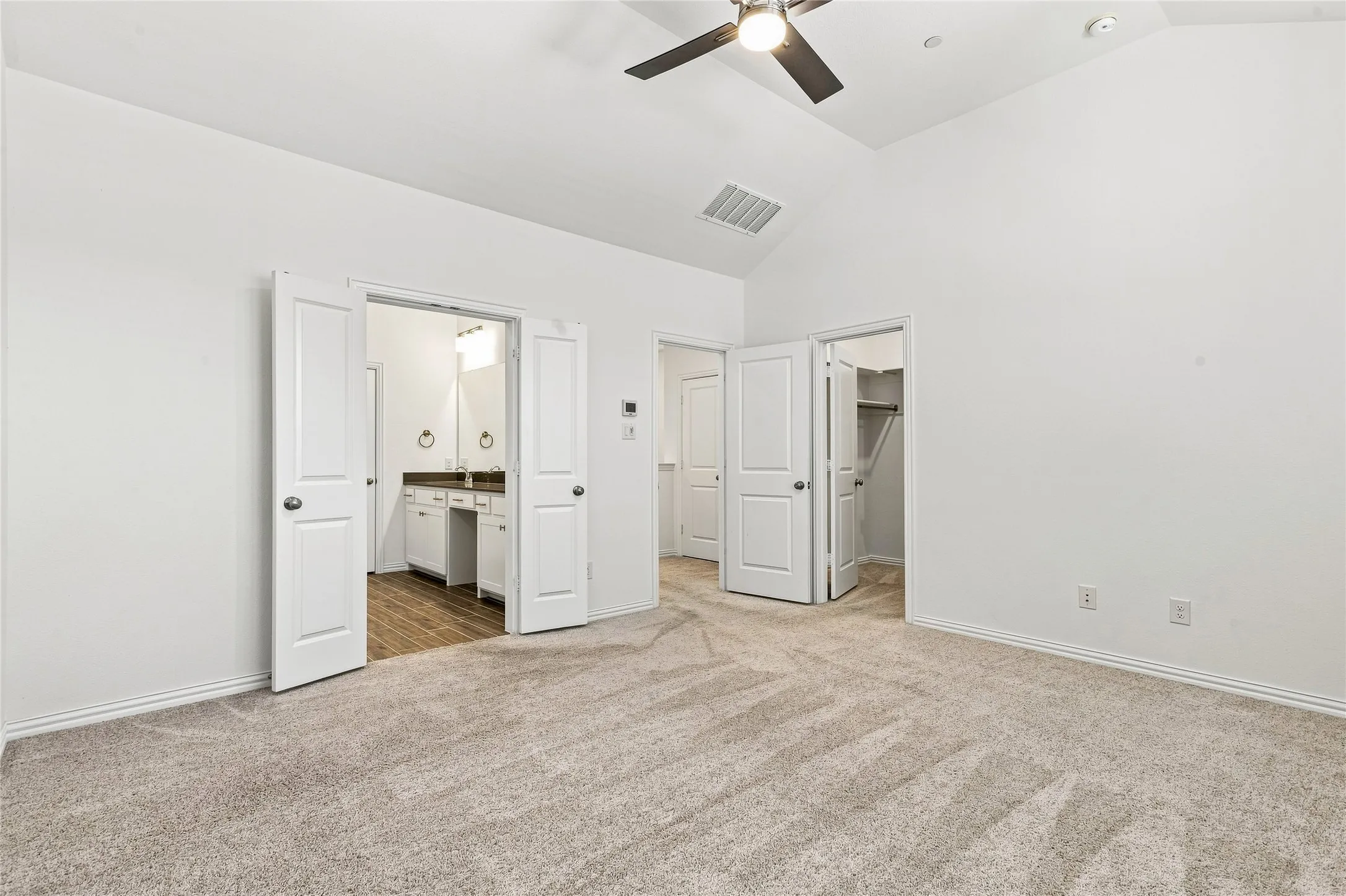 Townhouse For Rent in Denton County , 537 Parkside Drive, Argyle, Texas 76226, 3 Bedroom, 3 Bathroom, 2 Garage spaces, 1,702 Sqft, built in 2023, mls#21345199, Real Estate Agent in Argyle, Homes For Rent in Denton county, Homes For Rent in Argyle, Realtor in Argyle Texas, Real Estate Brokerage Independent Realty Texas, Luminita Cordes Realtor