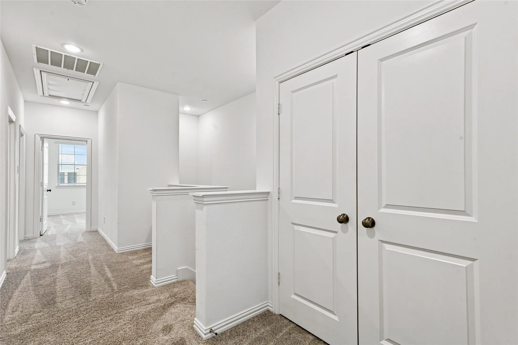Townhouse For Rent in Denton County , 537 Parkside Drive, Argyle, Texas 76226, 3 Bedroom, 3 Bathroom, 2 Garage spaces, 1,702 Sqft, built in 2023, mls#21345199, Real Estate Agent in Argyle, Homes For Rent in Denton county, Homes For Rent in Argyle, Realtor in Argyle Texas, Real Estate Brokerage Independent Realty Texas, Luminita Cordes Realtor