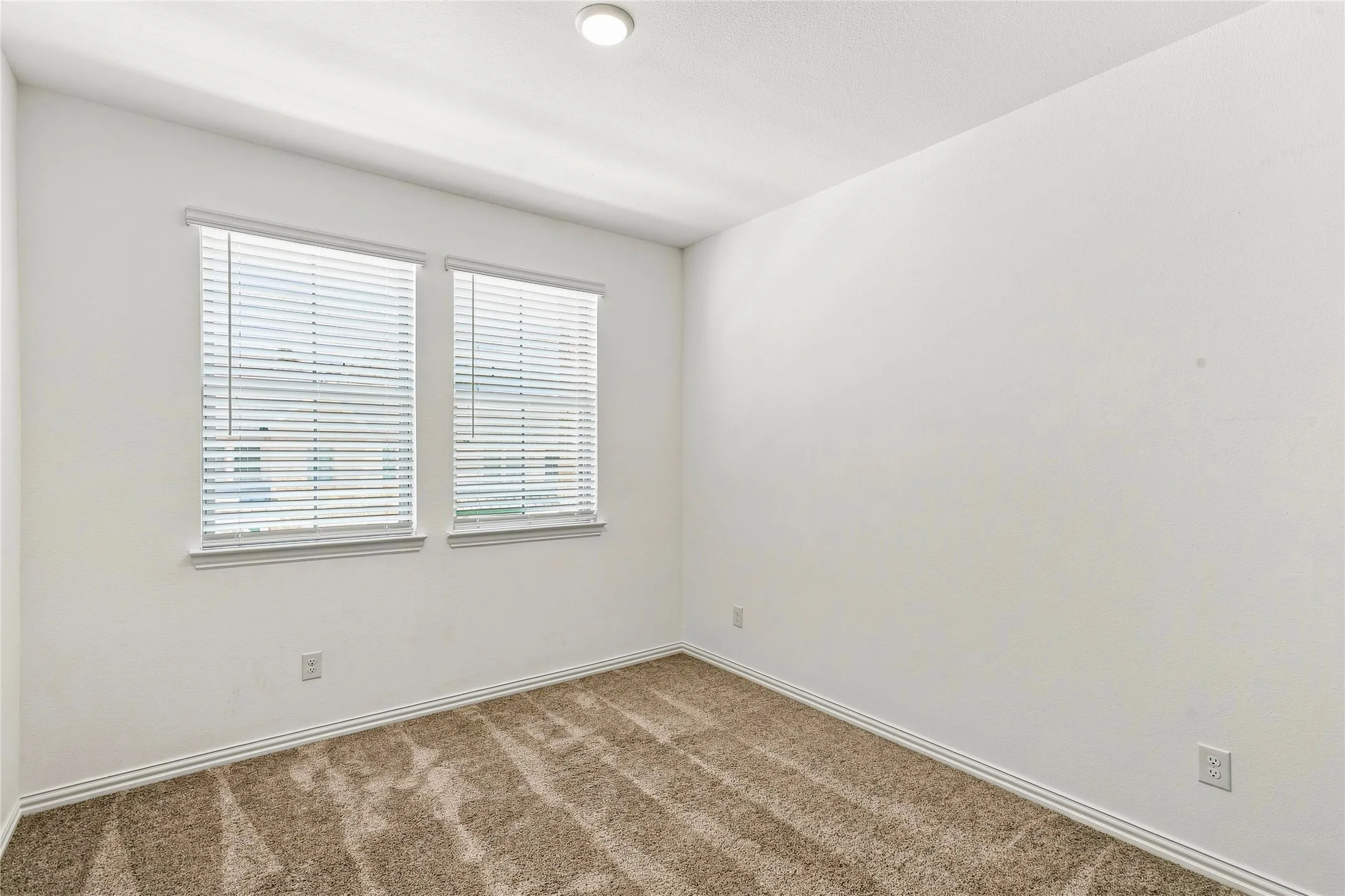 Townhouse For Rent in Denton County , 537 Parkside Drive, Argyle, Texas 76226, 3 Bedroom, 3 Bathroom, 2 Garage spaces, 1,702 Sqft, built in 2023, mls#21345199, Real Estate Agent in Argyle, Homes For Rent in Denton county, Homes For Rent in Argyle, Realtor in Argyle Texas, Real Estate Brokerage Independent Realty Texas, Luminita Cordes Realtor