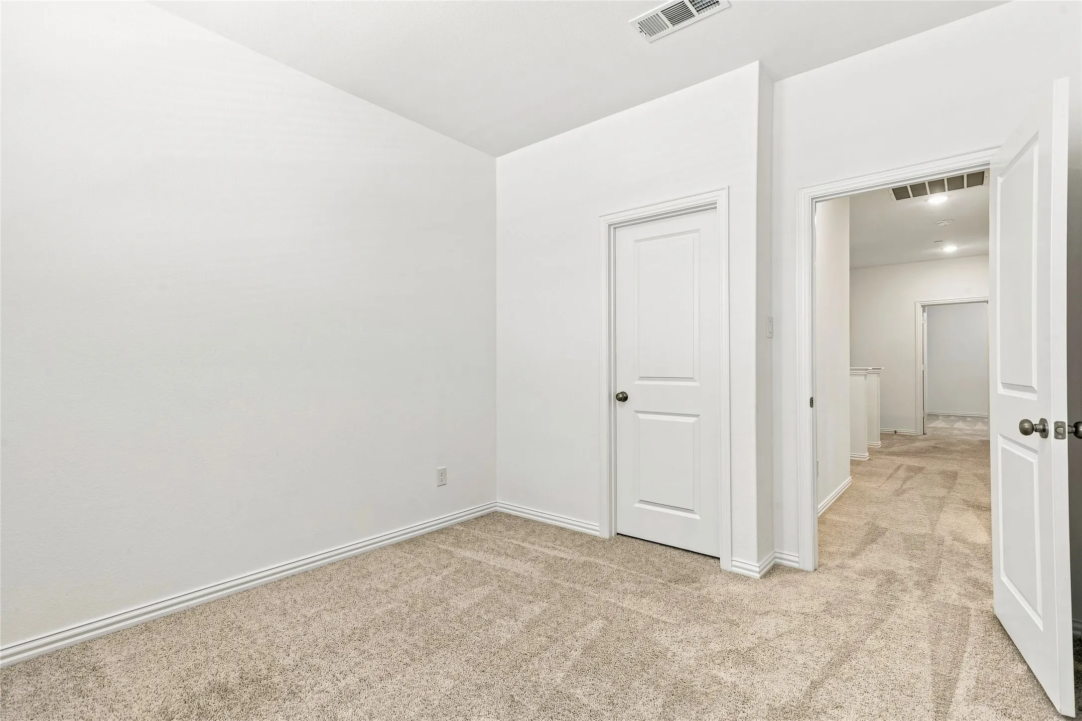 Townhouse For Rent in Denton County , 537 Parkside Drive, Argyle, Texas 76226, 3 Bedroom, 3 Bathroom, 2 Garage spaces, 1,702 Sqft, built in 2023, mls#21345199, Real Estate Agent in Argyle, Homes For Rent in Denton county, Homes For Rent in Argyle, Realtor in Argyle Texas, Real Estate Brokerage Independent Realty Texas, Luminita Cordes Realtor