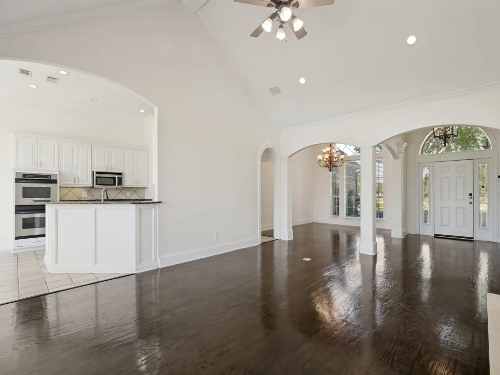 Single Family Residence For Sale in Kaufman County , 10074 Tipperary Trail, Forney, Texas 75126, 3 Bedroom, 3 Bathroom, 2 Garage spaces, 2,560 Sqft, built in 1999, mls#21346179, Real Estate Agent in Forney, Homes For Sale in Kaufman county, Homes For Sale in Forney, Realtor in Forney Texas, Real Estate Brokerage Independent Realty Texas, Luminita Cordes Realtor