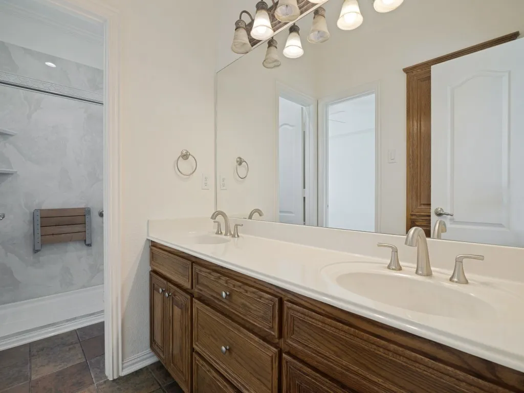 Single Family Residence For Sale in Kaufman County , 10074 Tipperary Trail, Forney, Texas 75126, 3 Bedroom, 3 Bathroom, 2 Garage spaces, 2,560 Sqft, built in 1999, mls#21346179, Real Estate Agent in Forney, Homes For Sale in Kaufman county, Homes For Sale in Forney, Realtor in Forney Texas, Real Estate Brokerage Independent Realty Texas, Luminita Cordes Realtor
