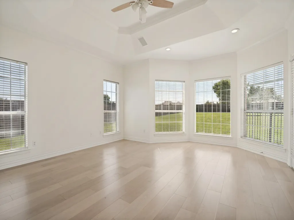 Single Family Residence For Sale in Kaufman County , 10074 Tipperary Trail, Forney, Texas 75126, 3 Bedroom, 3 Bathroom, 2 Garage spaces, 2,560 Sqft, built in 1999, mls#21346179, Real Estate Agent in Forney, Homes For Sale in Kaufman county, Homes For Sale in Forney, Realtor in Forney Texas, Real Estate Brokerage Independent Realty Texas, Luminita Cordes Realtor