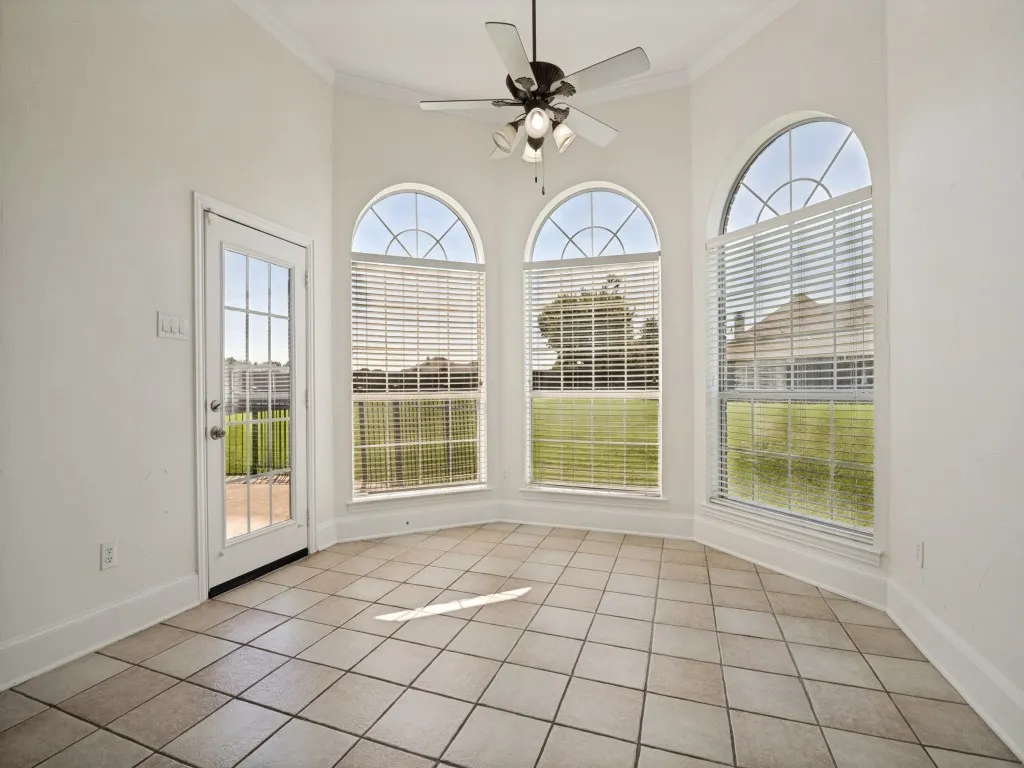 Single Family Residence For Sale in Kaufman County , 10074 Tipperary Trail, Forney, Texas 75126, 3 Bedroom, 3 Bathroom, 2 Garage spaces, 2,560 Sqft, built in 1999, mls#21346179, Real Estate Agent in Forney, Homes For Sale in Kaufman county, Homes For Sale in Forney, Realtor in Forney Texas, Real Estate Brokerage Independent Realty Texas, Luminita Cordes Realtor
