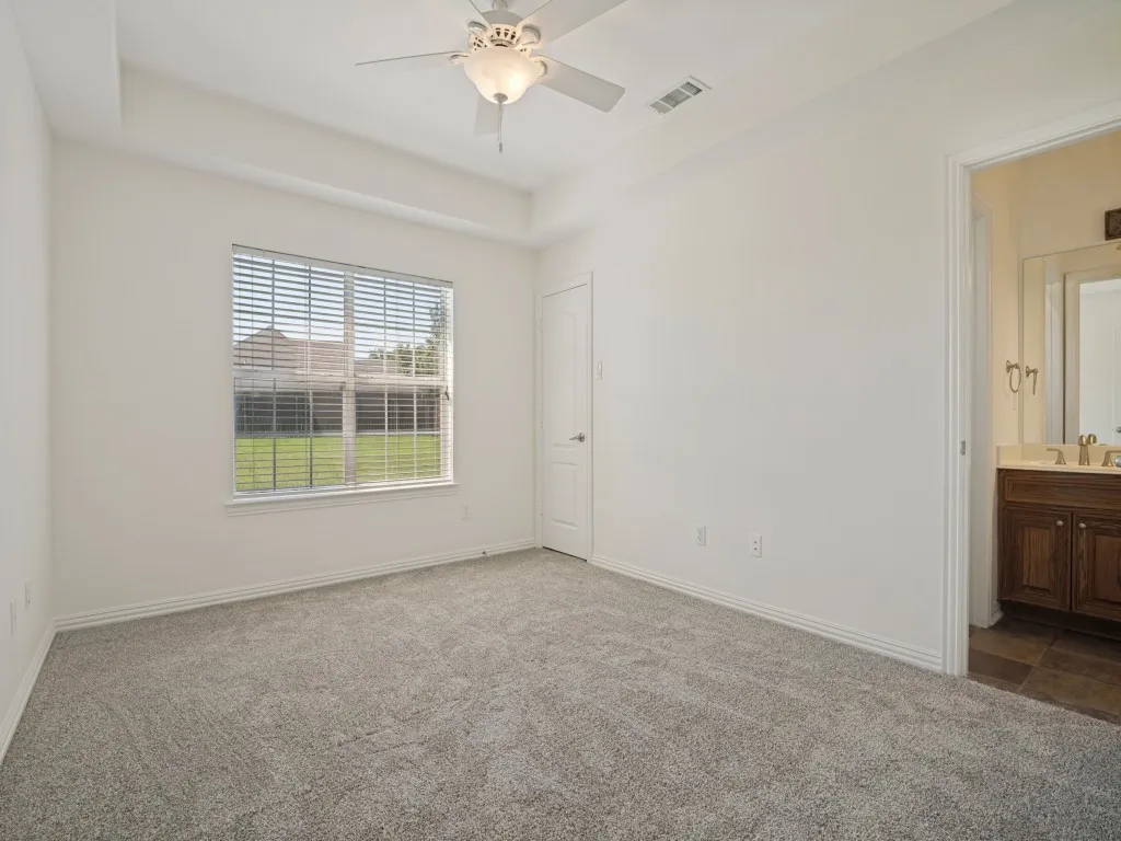 Single Family Residence For Sale in Kaufman County , 10074 Tipperary Trail, Forney, Texas 75126, 3 Bedroom, 3 Bathroom, 2 Garage spaces, 2,560 Sqft, built in 1999, mls#21346179, Real Estate Agent in Forney, Homes For Sale in Kaufman county, Homes For Sale in Forney, Realtor in Forney Texas, Real Estate Brokerage Independent Realty Texas, Luminita Cordes Realtor