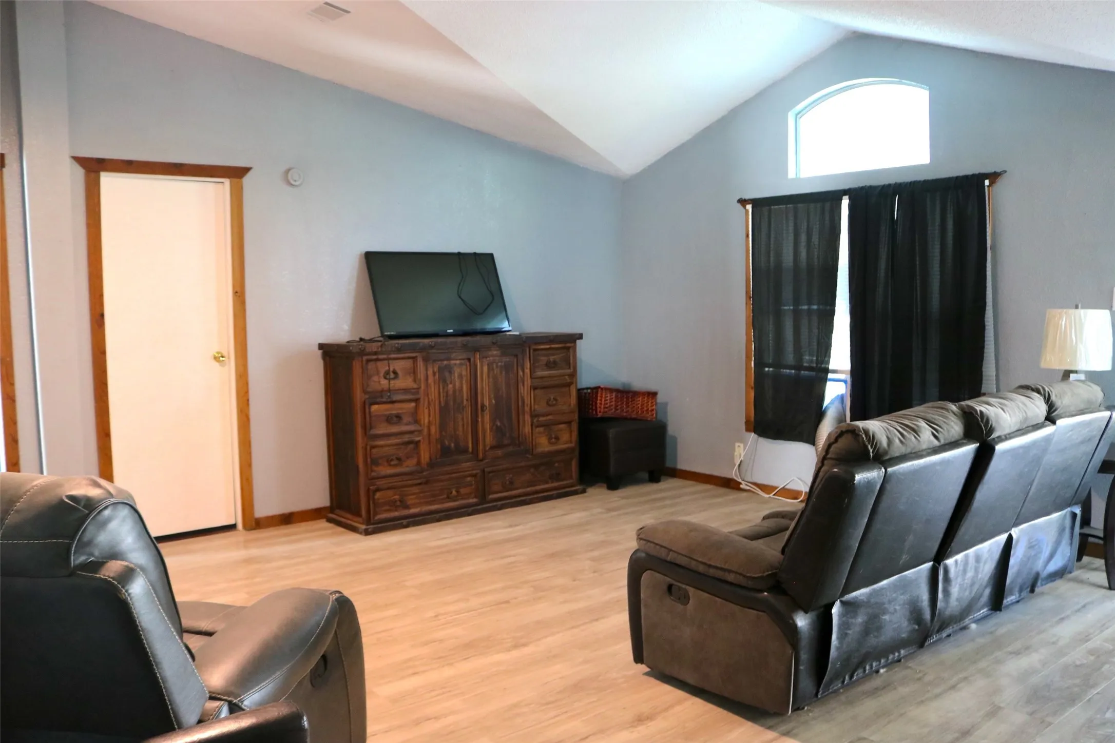 Mobile Home For Rent in Collin County , 3033 County Road 743, Princeton, Texas 75407, 3 Bedroom, 2 Bathroom, Garage spaces, 1,344 Sqft, built in 1996, mls#21345334, Real Estate Agent in Princeton, Homes For Rent in Collin county, Homes For Rent in Princeton, Realtor in Princeton Texas, Real Estate Brokerage Independent Realty Texas, Luminita Cordes Realtor