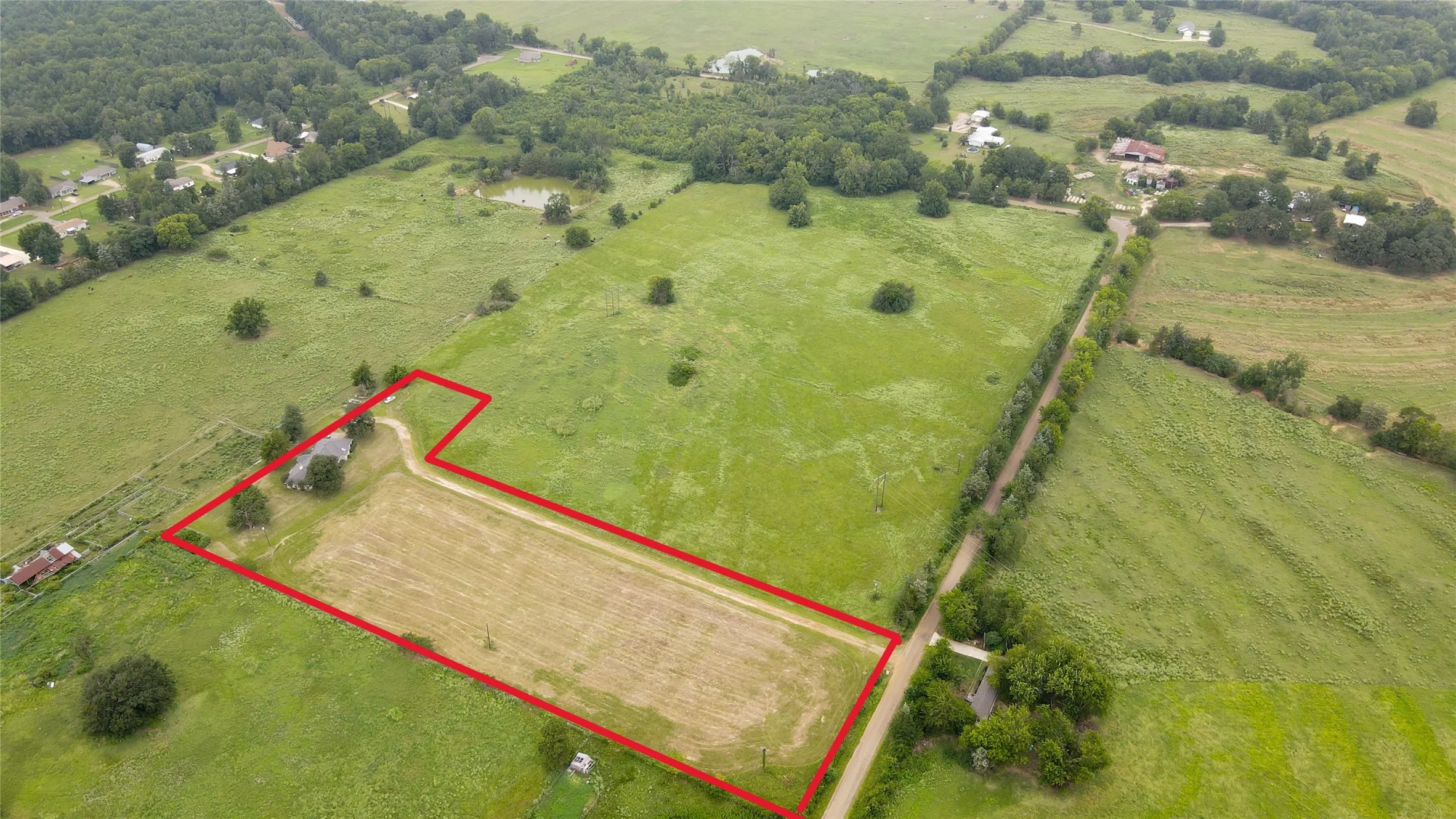 Single Family Residence For Sale in Titus County , 1712 CR 4240, Mt Pleasant, Texas 75455, 3 Bedrooms, 2 Bathrooms, 2 Garage spaces, 2,241 Sqft, built in 1999, Price $399,000, mls#21346465, Real Estate Agent in Mt Pleasant, Homes For Sale in Titus county, Homes For Sale in Mt Pleasant, Realtor in Mt Pleasant Texas, Real Estate Brokerage Independent Realty Texas, Luminita Cordes Realtor