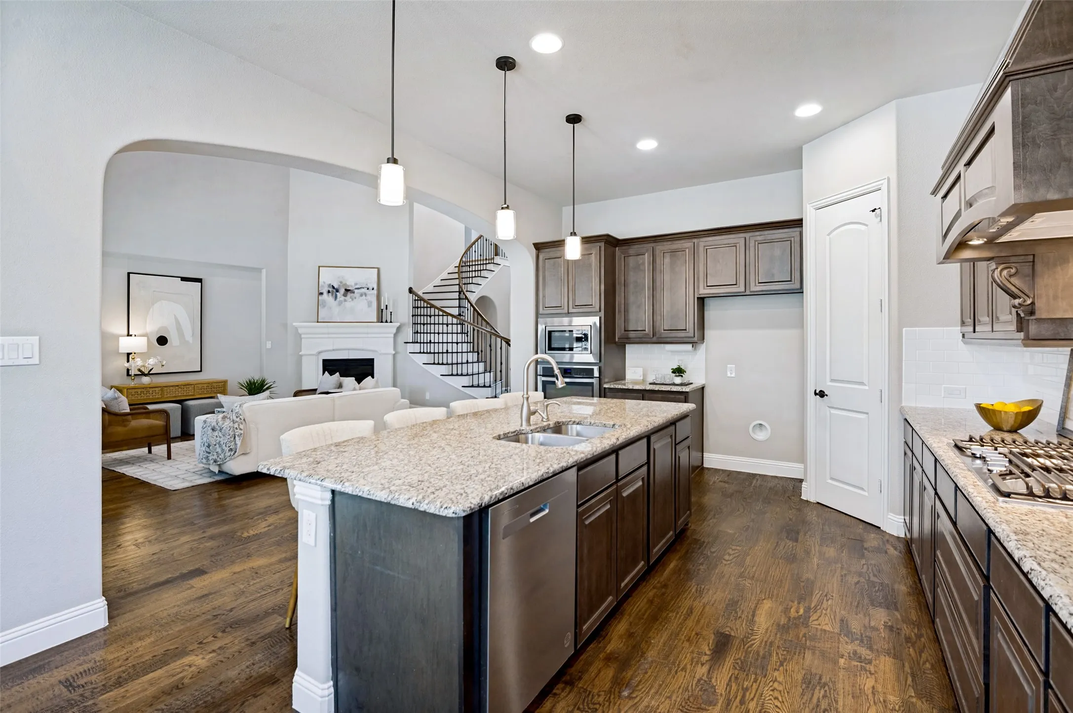 Single Family Residence For Sale in Collin County , 7208 Los Padres Place, Mc Kinney, Texas 75070, 4 Bedroom, 5 Bathroom, 3 Garage spaces, 3,842 Sqft, built in 2017, mls#21346373, Real Estate Agent in Mc Kinney, Homes For Sale in Collin county, Homes For Sale in Mc Kinney, Realtor in Mc Kinney Texas, Real Estate Brokerage Independent Realty Texas, Luminita Cordes Realtor