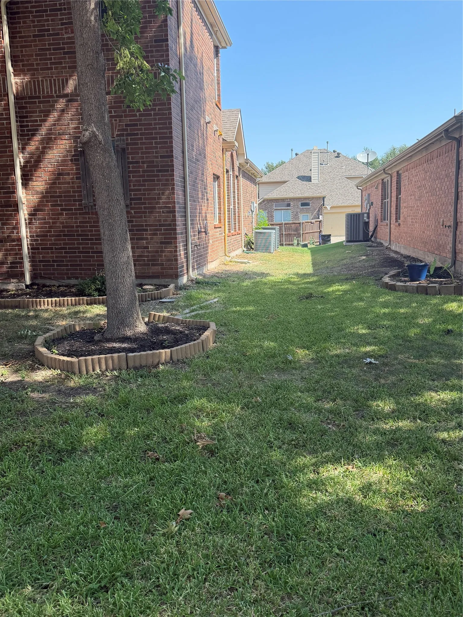 Single Family Residence For Rent in Collin County , 11490 La Grange Drive, Frisco, Texas 75035, 4 Bedroom, 3 Bathroom, 2 Garage spaces, 2,738 Sqft, built in 2007, mls#21346474, Real Estate Agent in Frisco, Homes For Rent in Collin county, Homes For Rent in Frisco, Realtor in Frisco Texas, Real Estate Brokerage Independent Realty Texas, Luminita Cordes Realtor