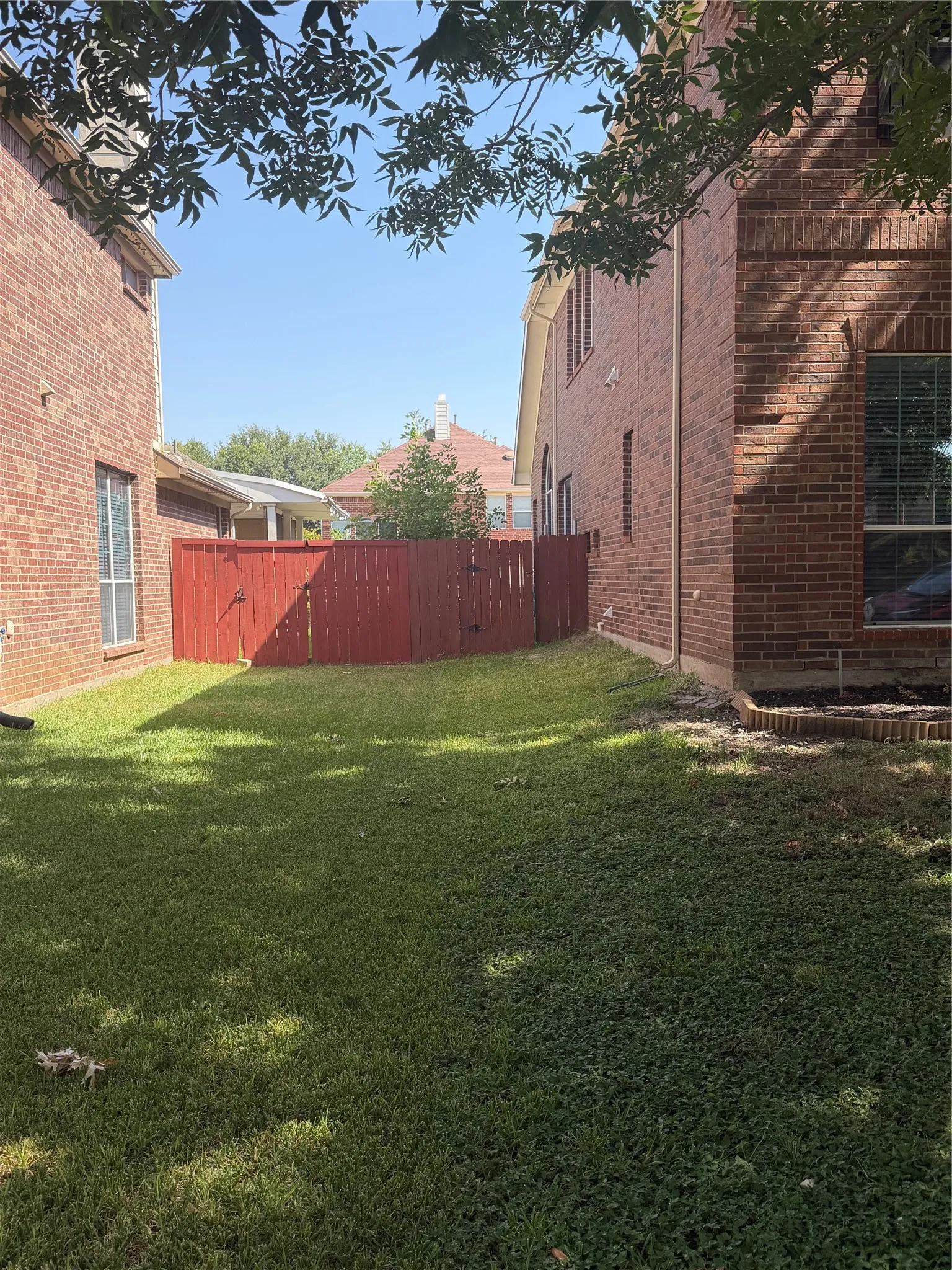 Single Family Residence For Rent in Collin County , 11490 La Grange Drive, Frisco, Texas 75035, 4 Bedroom, 3 Bathroom, 2 Garage spaces, 2,738 Sqft, built in 2007, mls#21346474, Real Estate Agent in Frisco, Homes For Rent in Collin county, Homes For Rent in Frisco, Realtor in Frisco Texas, Real Estate Brokerage Independent Realty Texas, Luminita Cordes Realtor